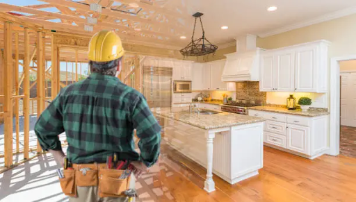 Custom Home Builder vs General Contractor: The Difference &amp; Why It Matters