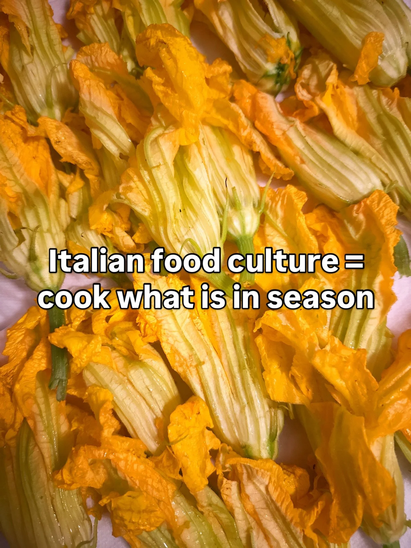 Italy teaches us to eat what&rsquo;s in season and savor what&rsquo;s in front of you 🌼 Zucchini flowers today, pasta tomorrow. 

Experience Italy through food with me 🇮🇹 Retreat on sale for the holiday season link in bio!

Share what you&rsquo;ll