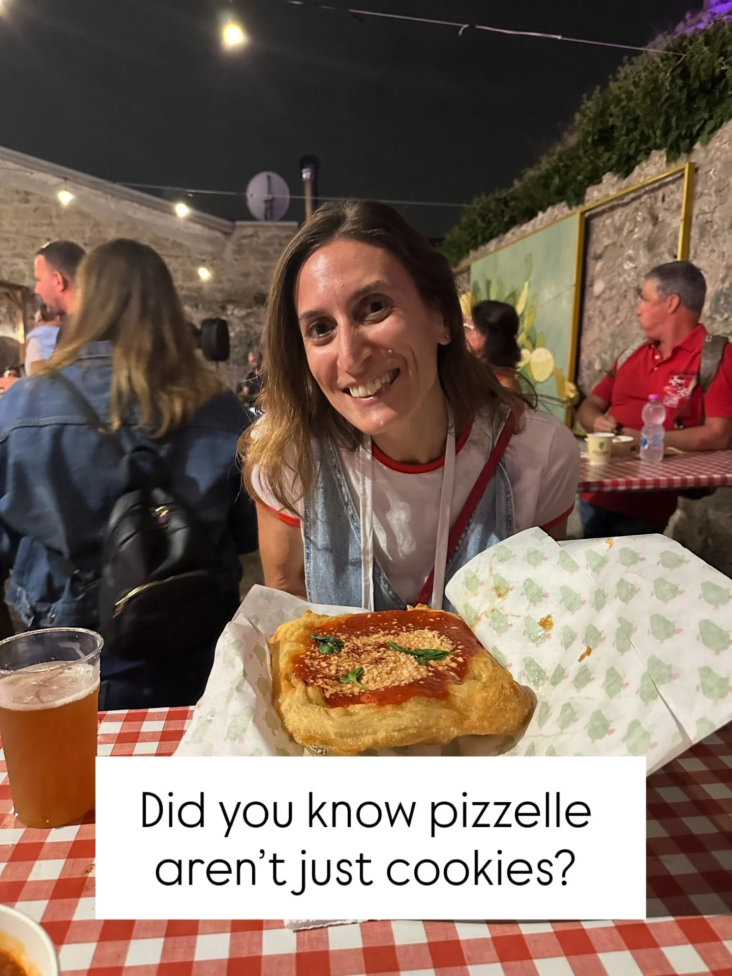 Most people know pizzelle as the delicate holiday waffle cookies&hellip;but in Naples it&rsquo;s fried pizza! 

I recently shared on @italianamerican_storiespodcast how the &ldquo;pizzelle&rdquo; my Italian-American family enjoyed every year at our t