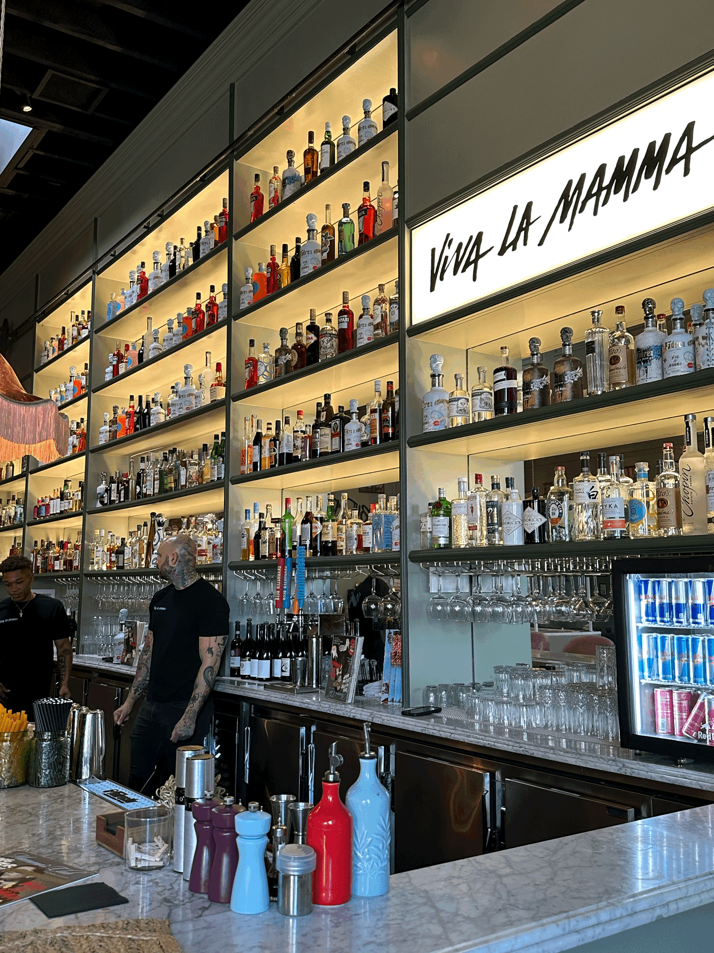 Spotlight Review: Viva La Mamma – Fresh Pasta, Friendly Bartenders, and a Warm Welcome