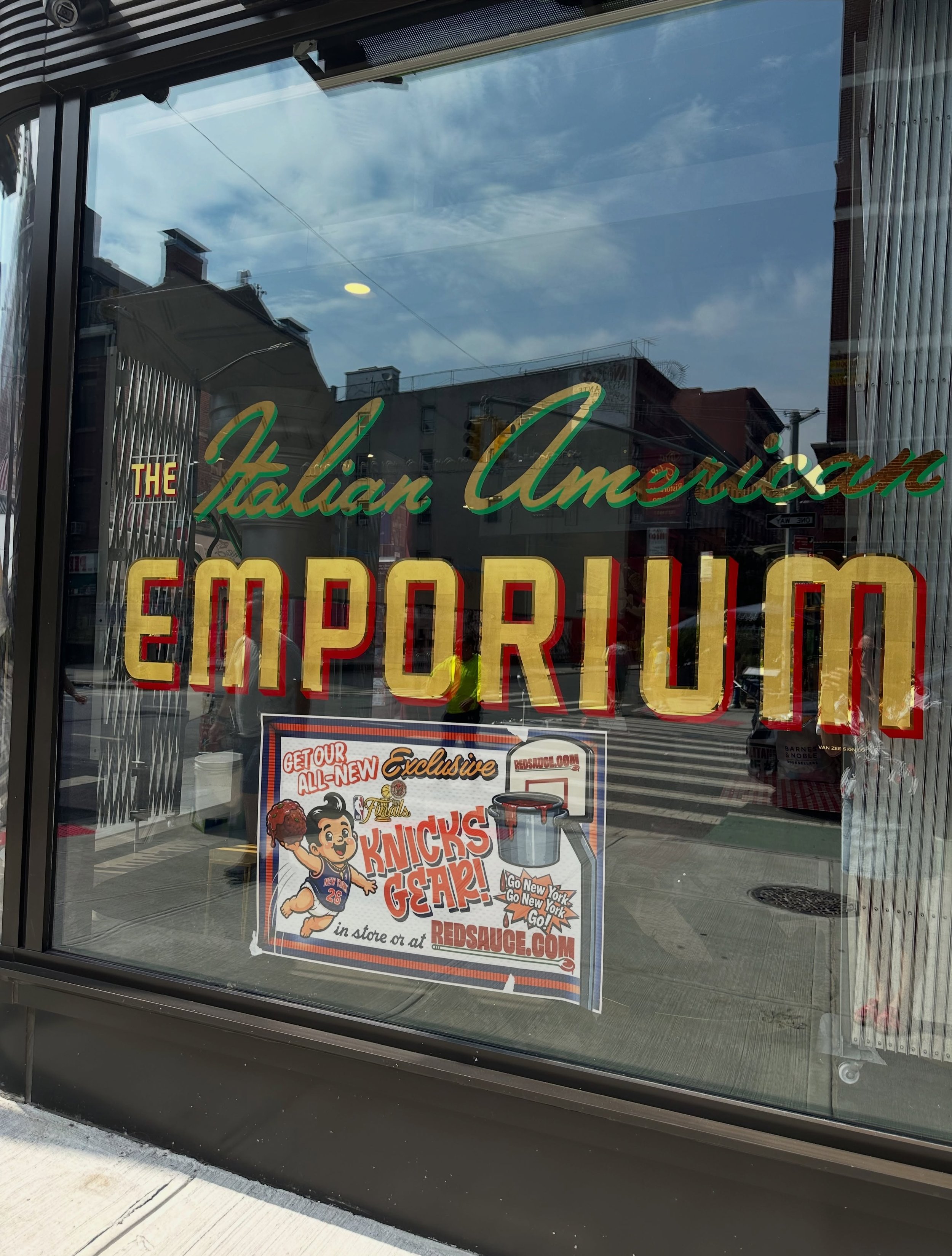 A day in Little Italy, NYC 🇮🇹🇺🇸

For generations, Italian immigrants &mdash; many from Southern Italy &mdash; built community here through food, family, and tradition. The neighborhood may have changed over the years, but the history and heart of