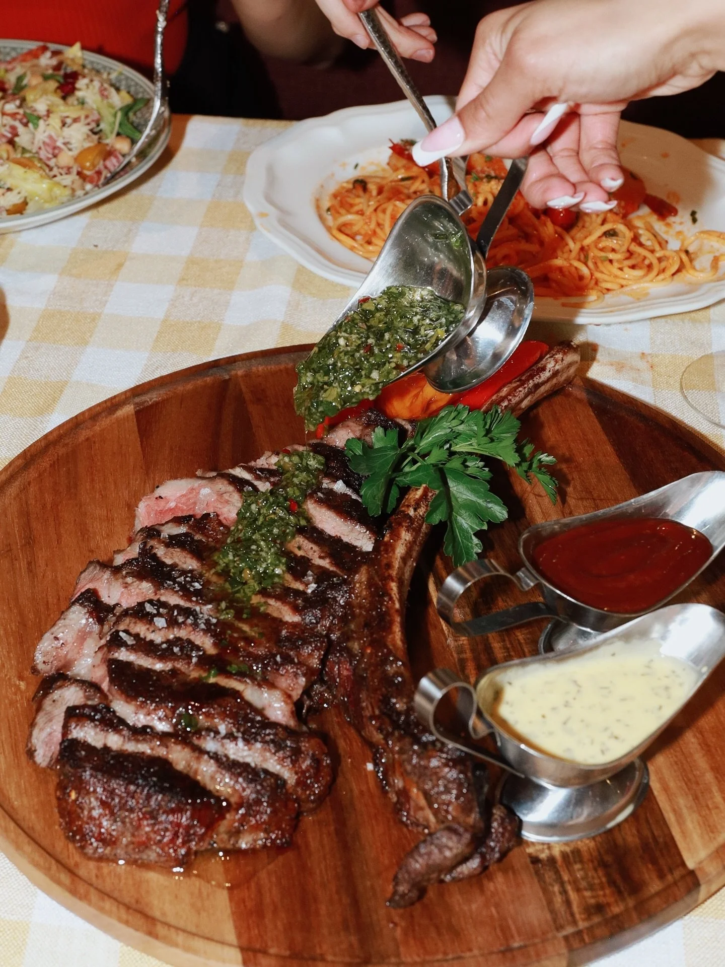 first stop 🎰💋

dinner available nightly. reserve now with link in bio 🔗

#lasvegasstrip #vegastrip #wheninvegas #vegasrestaurant #italianrestaurants