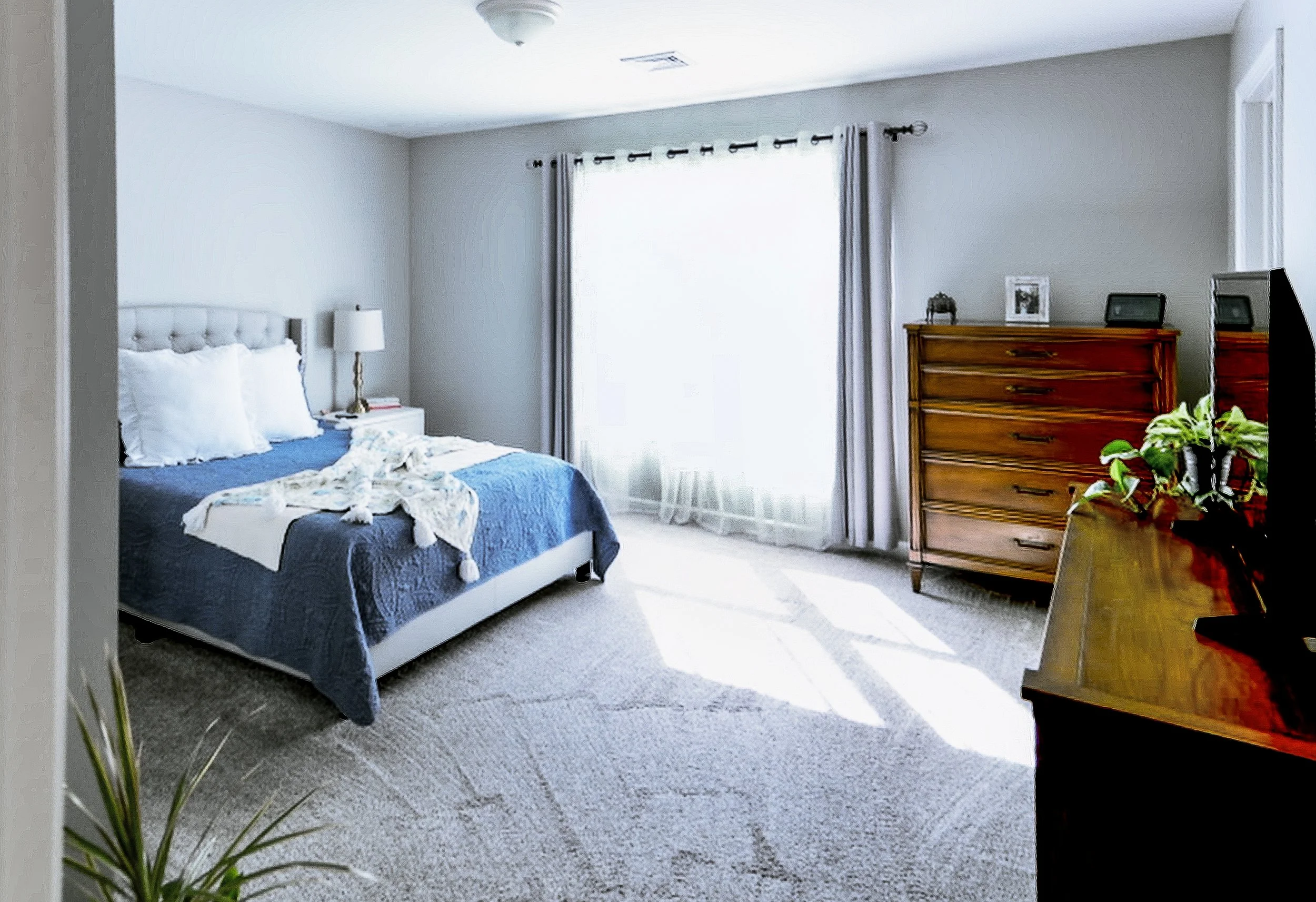 Eric Weiss Photography real estate photography Eastern Connecticut Central Connecticut  primary bedroom