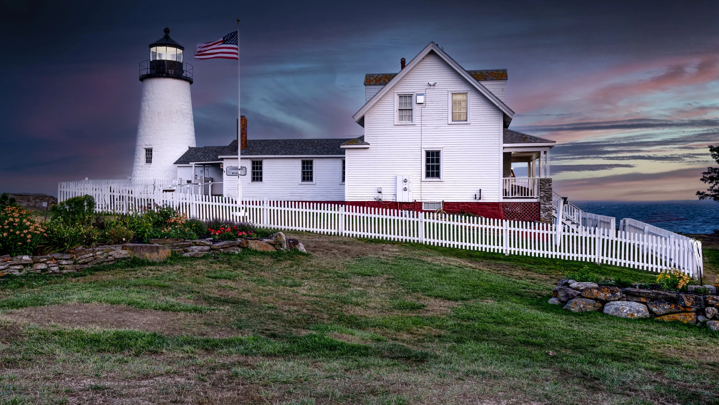 Eric Weiss Photography photo of lighthouse at sunset
