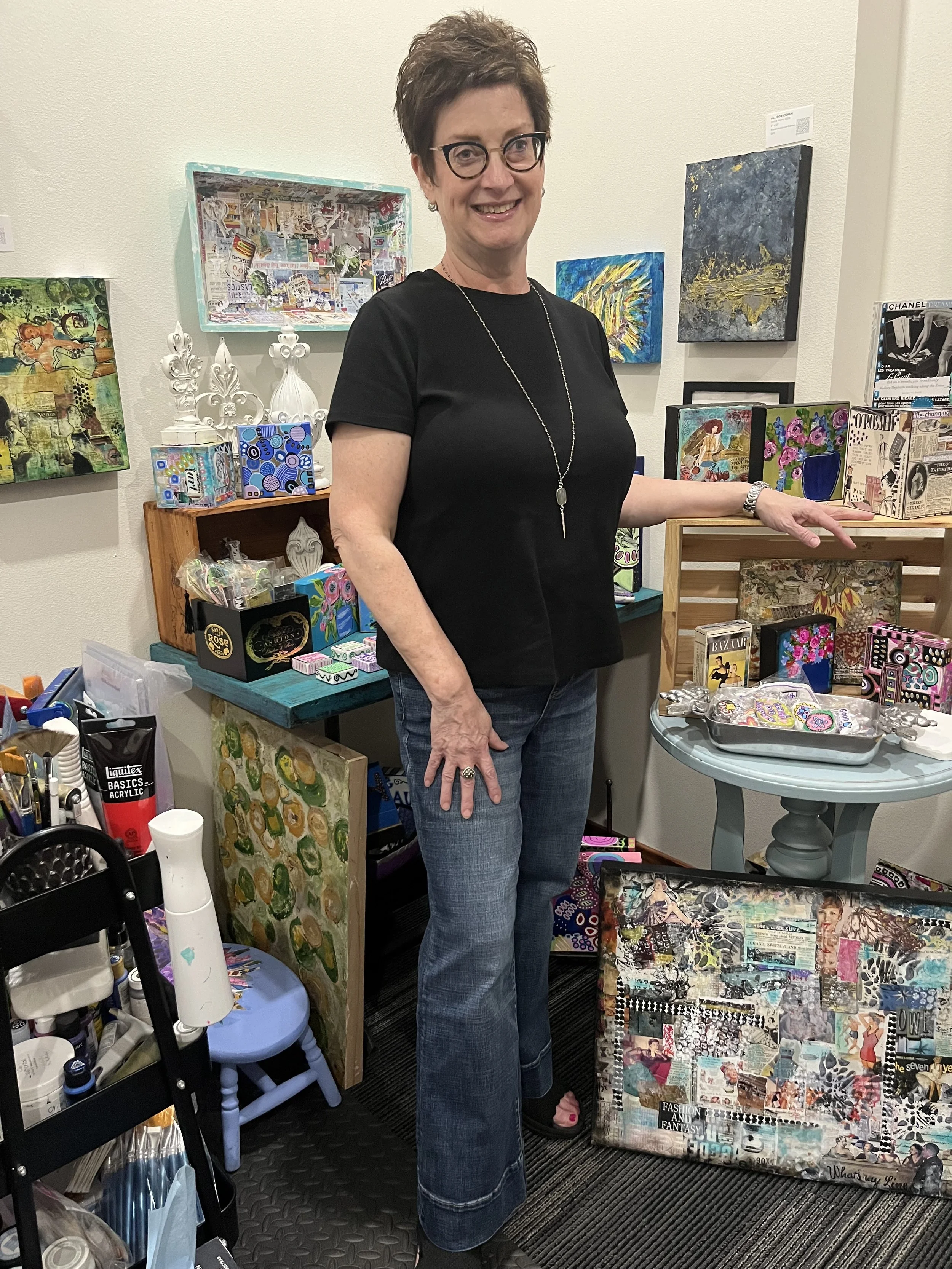 This is my studio in Sarasota, FL.  In addition to larger works on canvas, I offer an extensive collection of functional art for the home including bookmarks, magnets, vintage style candlesticks, and other home accessories.