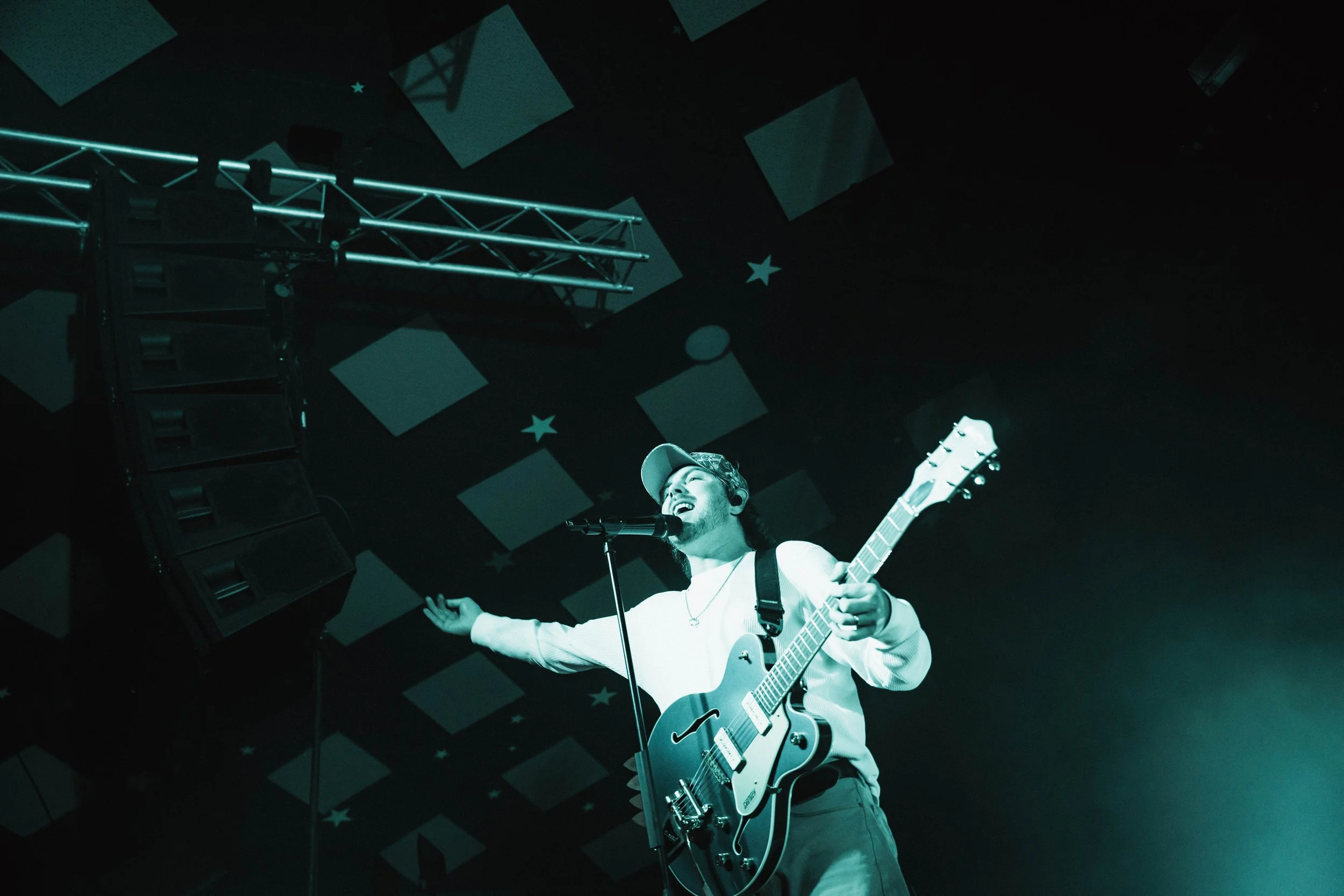 TwinAtlantic-Barrowlands-04.12.25-CallumGibbs-26.jpg
