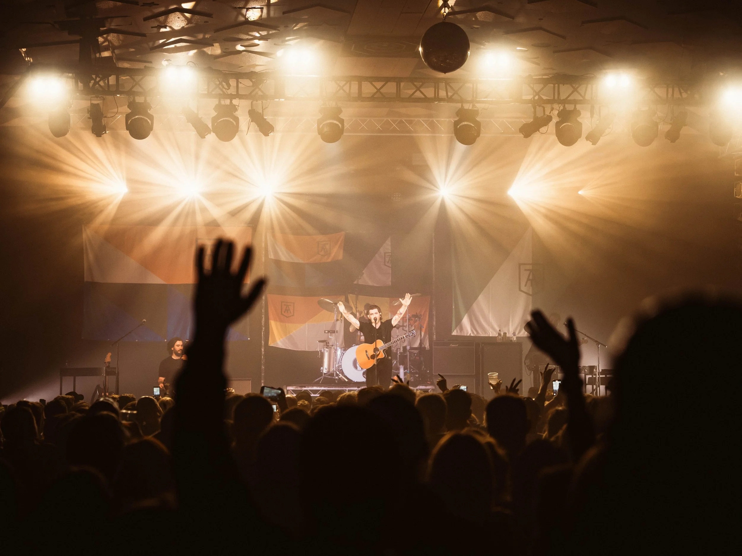 PHOTO GALLERY: TWIN ATLANTIC @ GLASGOW BARROWLANDS 04.12.2025 (Copy)
