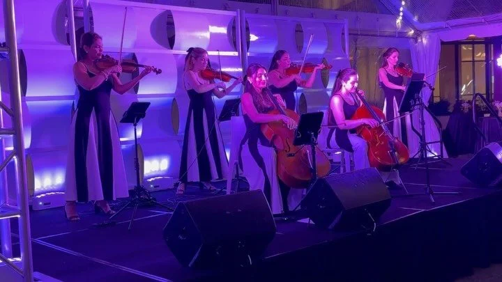 Rewrititing the Stars ✨
Live strings, pure energy, and a lot of magic with @decoproductionsinc