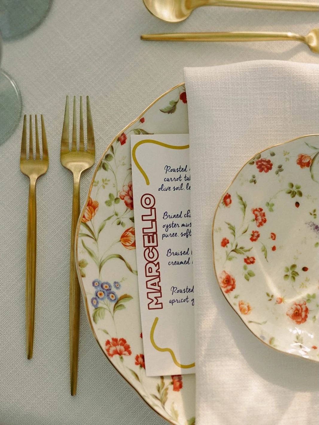 Hot take:
Day-of stationery is the wedding MVP. (Florists just let me have this one for today, ok?! 😜)

It tells you where to sit, what you&rsquo;re eating, what you&rsquo;re drinking, what&rsquo;s happening next&hellip; and it looks cute doing it.
