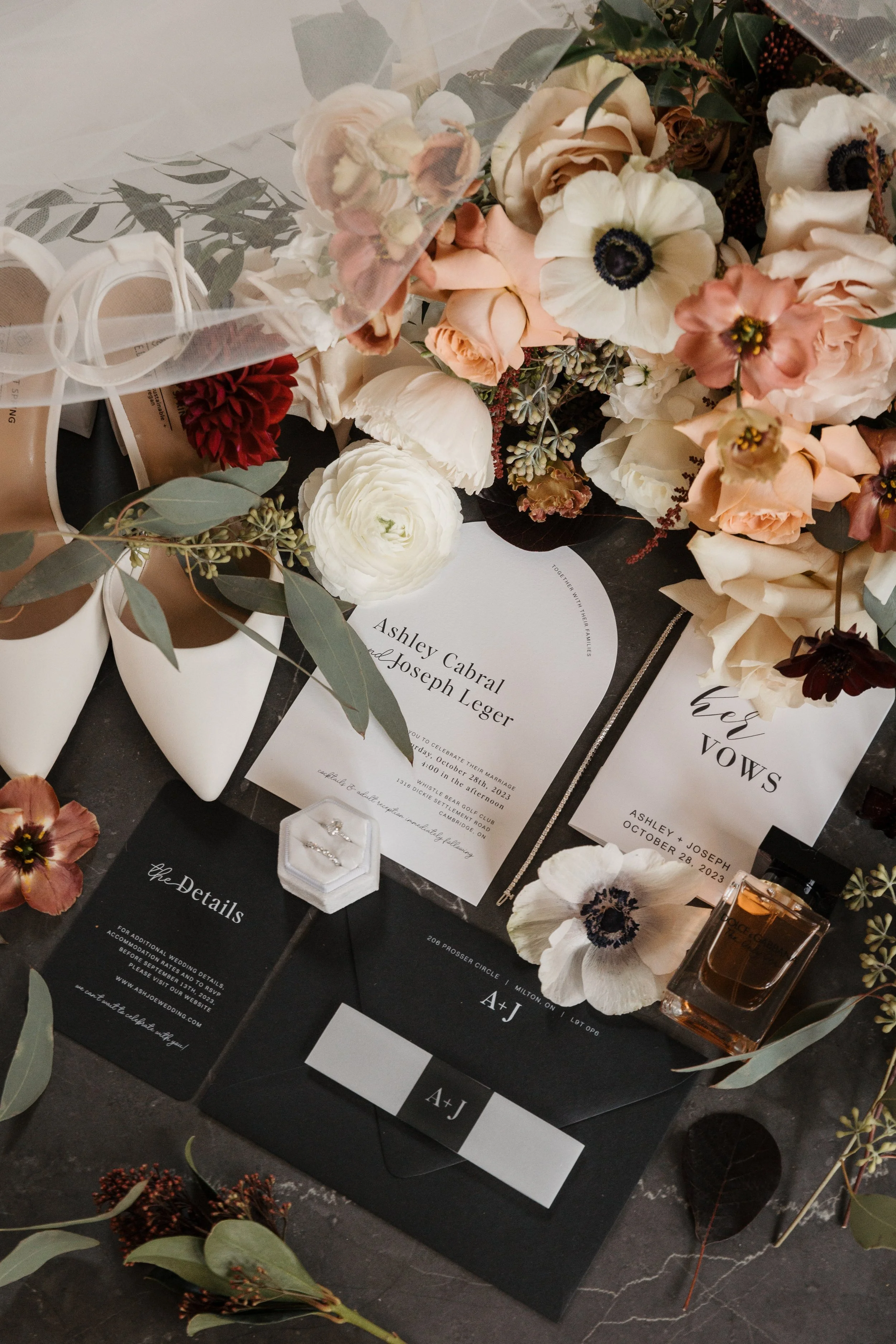 modern black and white wedding invitation