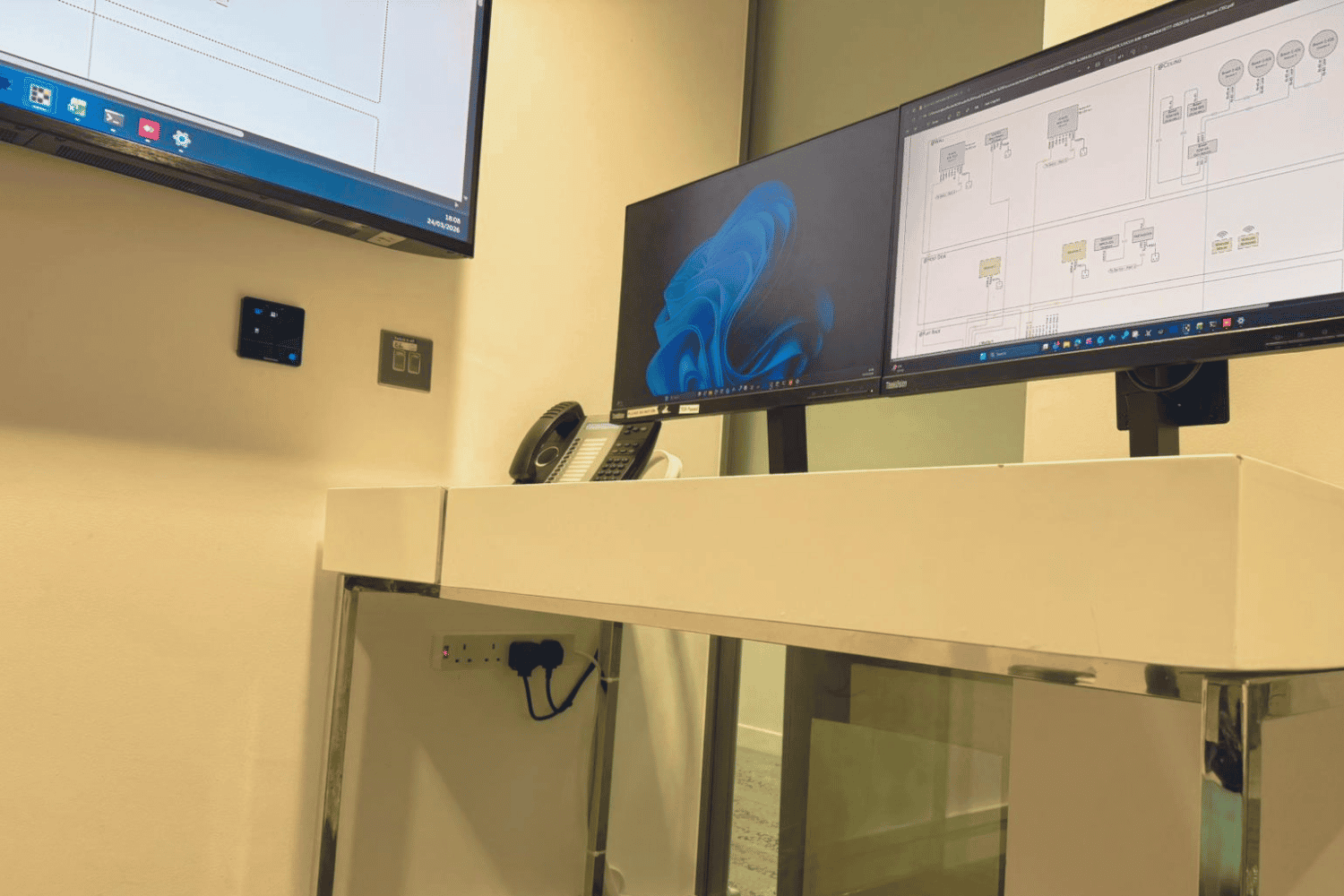 UCLH Neurology meeting room  (10).png