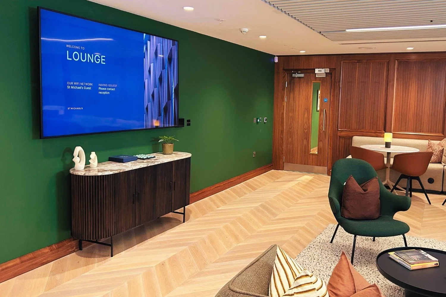 stm lounge 5.jpg
