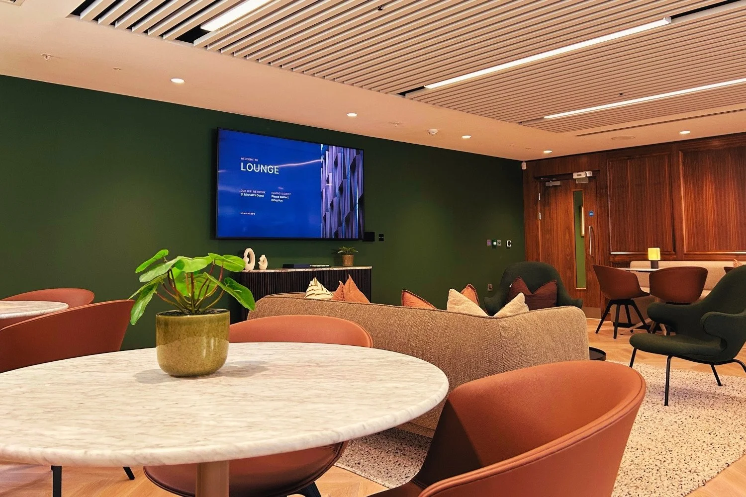 stm lounge 4.jpg