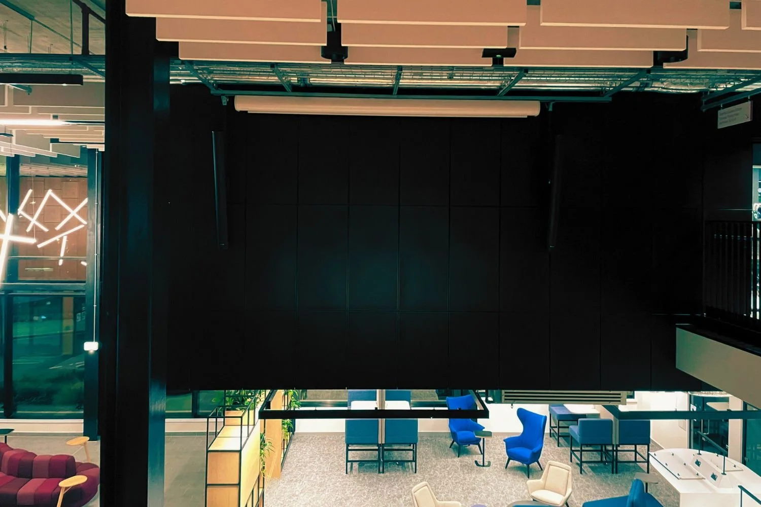 SHU projector epson 4.jpg