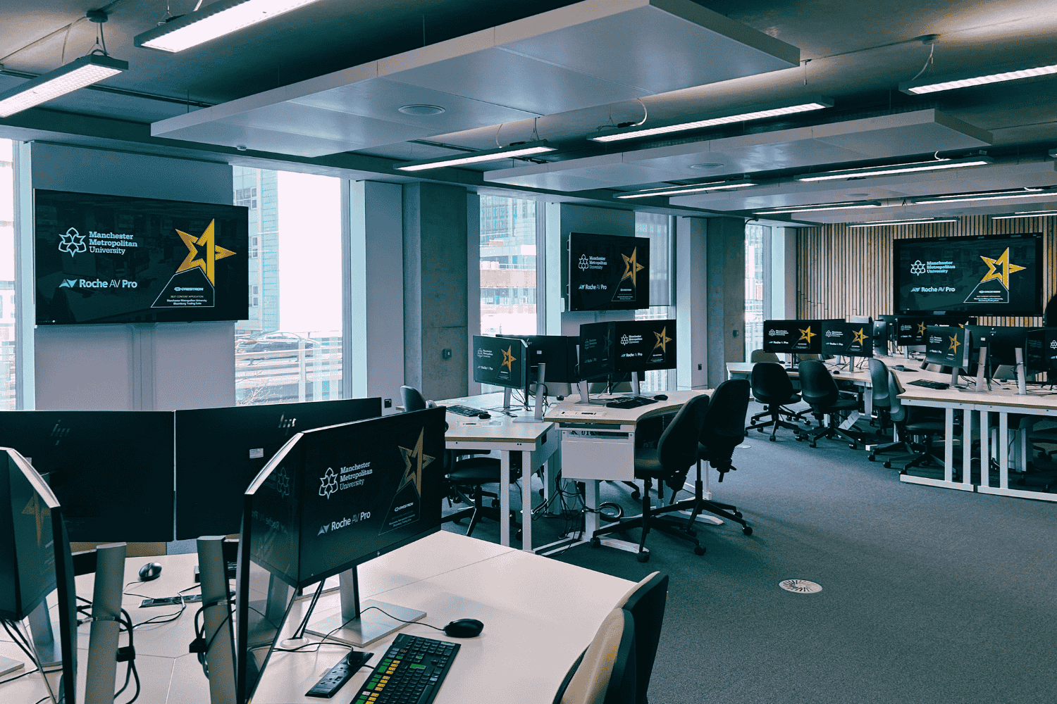 Crestron Award Bloomberg - MMU pics (1).png