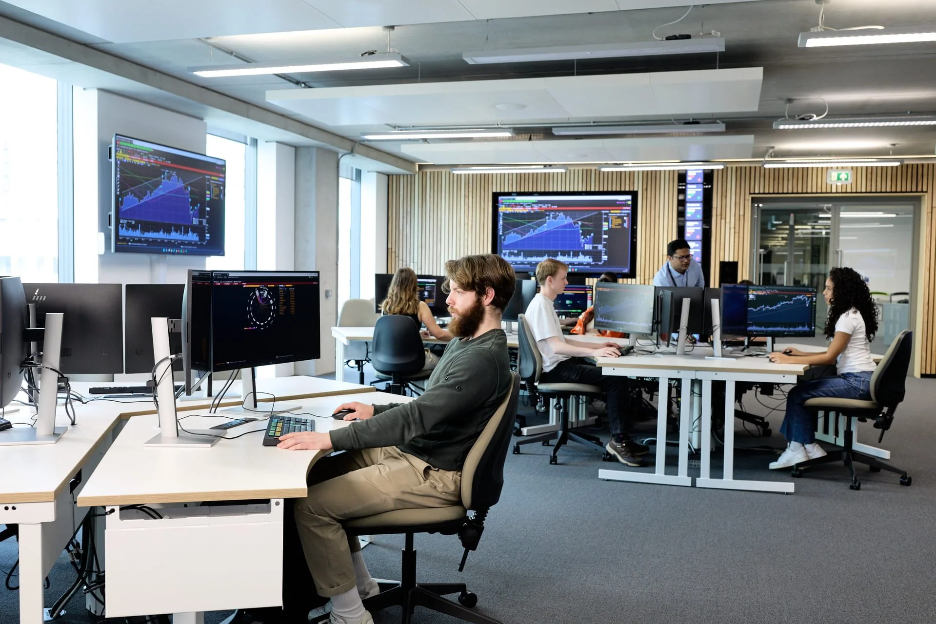 The bloomberg trading suite by Roche AV Pro in use at Manchester Met