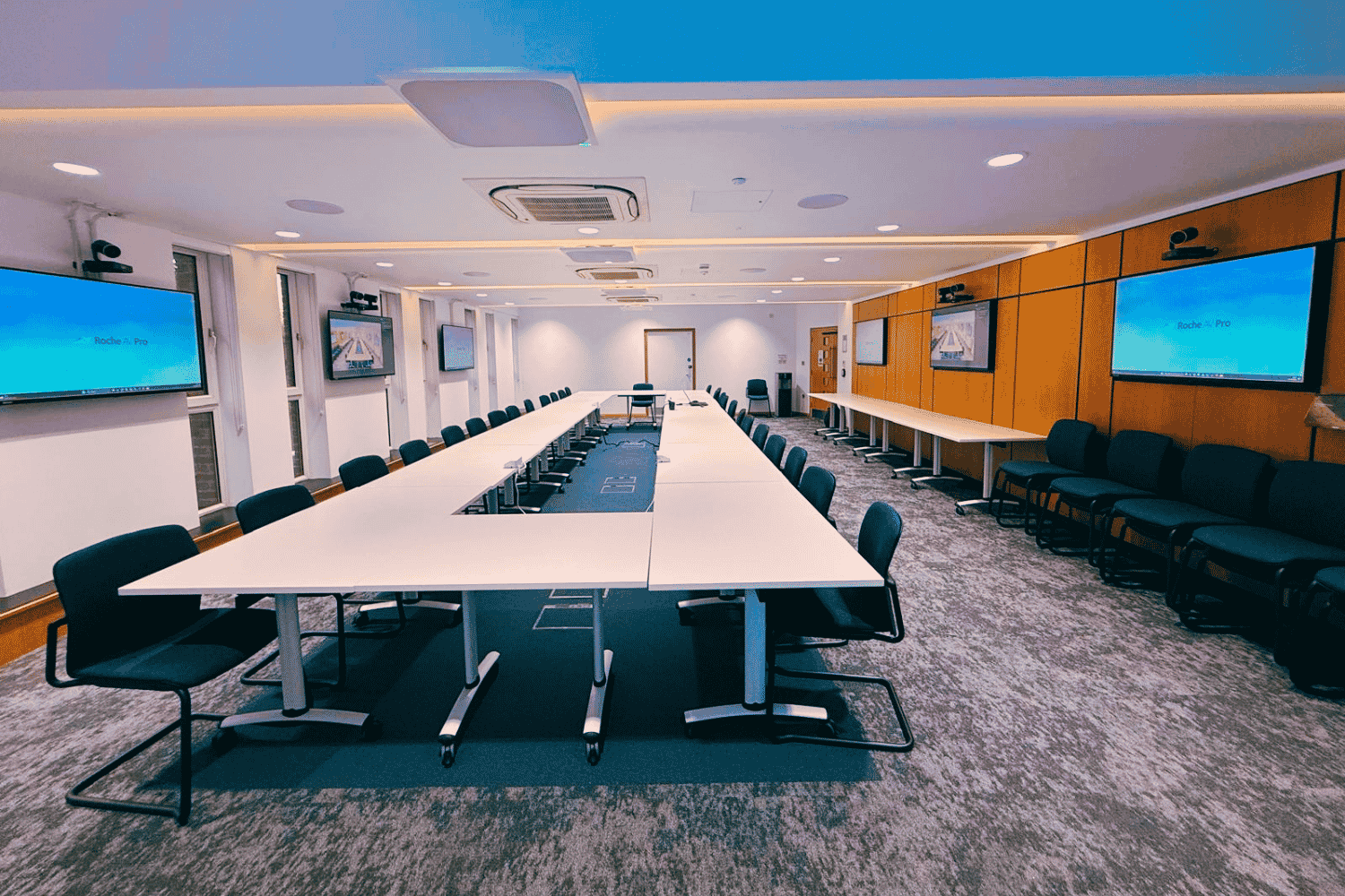 Project Snapshot: University of Kent Darwin Boardroom