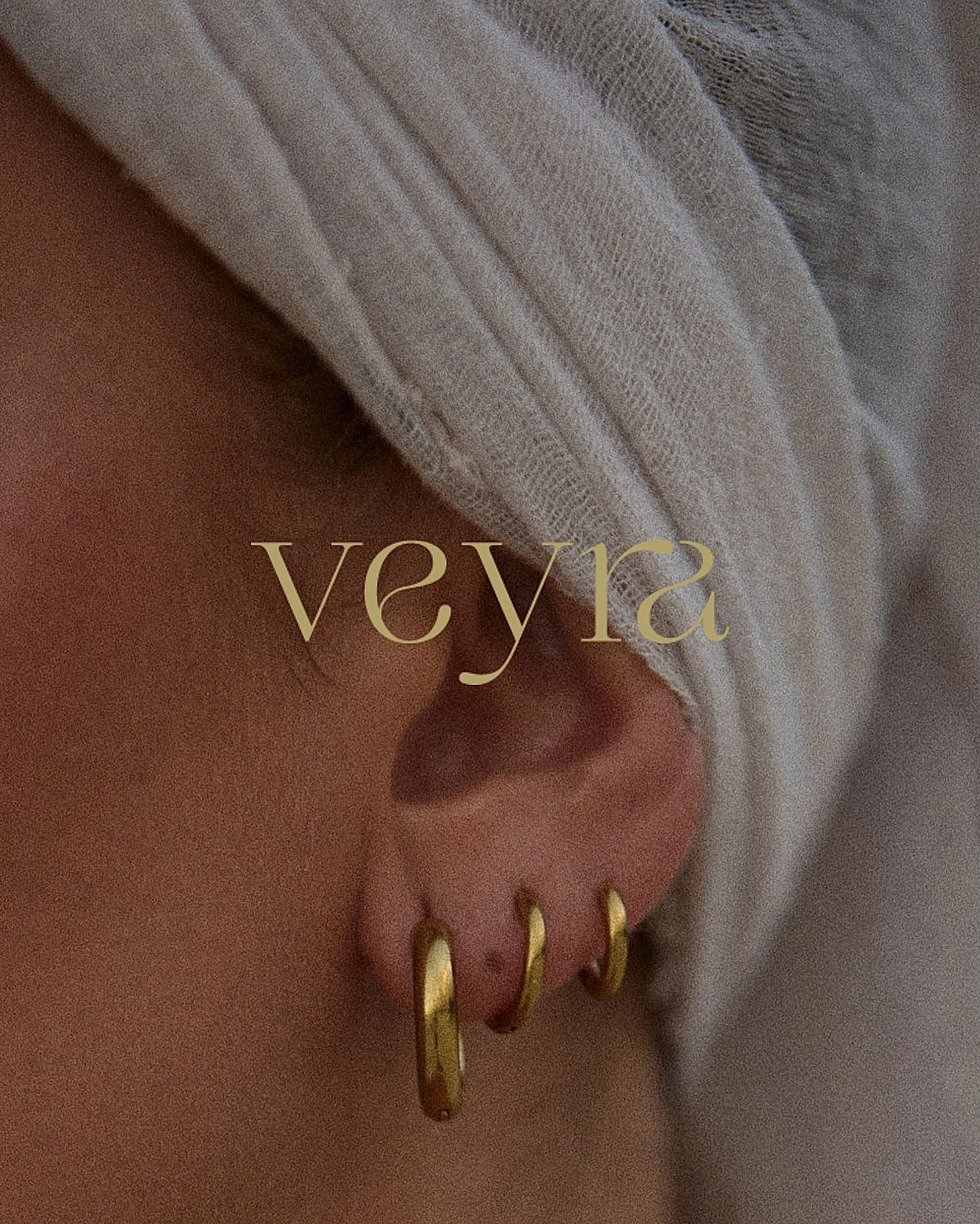 Branding for Veyra Handmade Jewellery &ndash; where elegance meets craftsmanship 💍✨
 #JewelleryBranding #BrandIdentity #HandmadeJewellery #JewelleryDesigner #SmallBusinessBranding #CreativeBranding #LuxuryBranding #JewelleryLovers #BrandDesign #phot