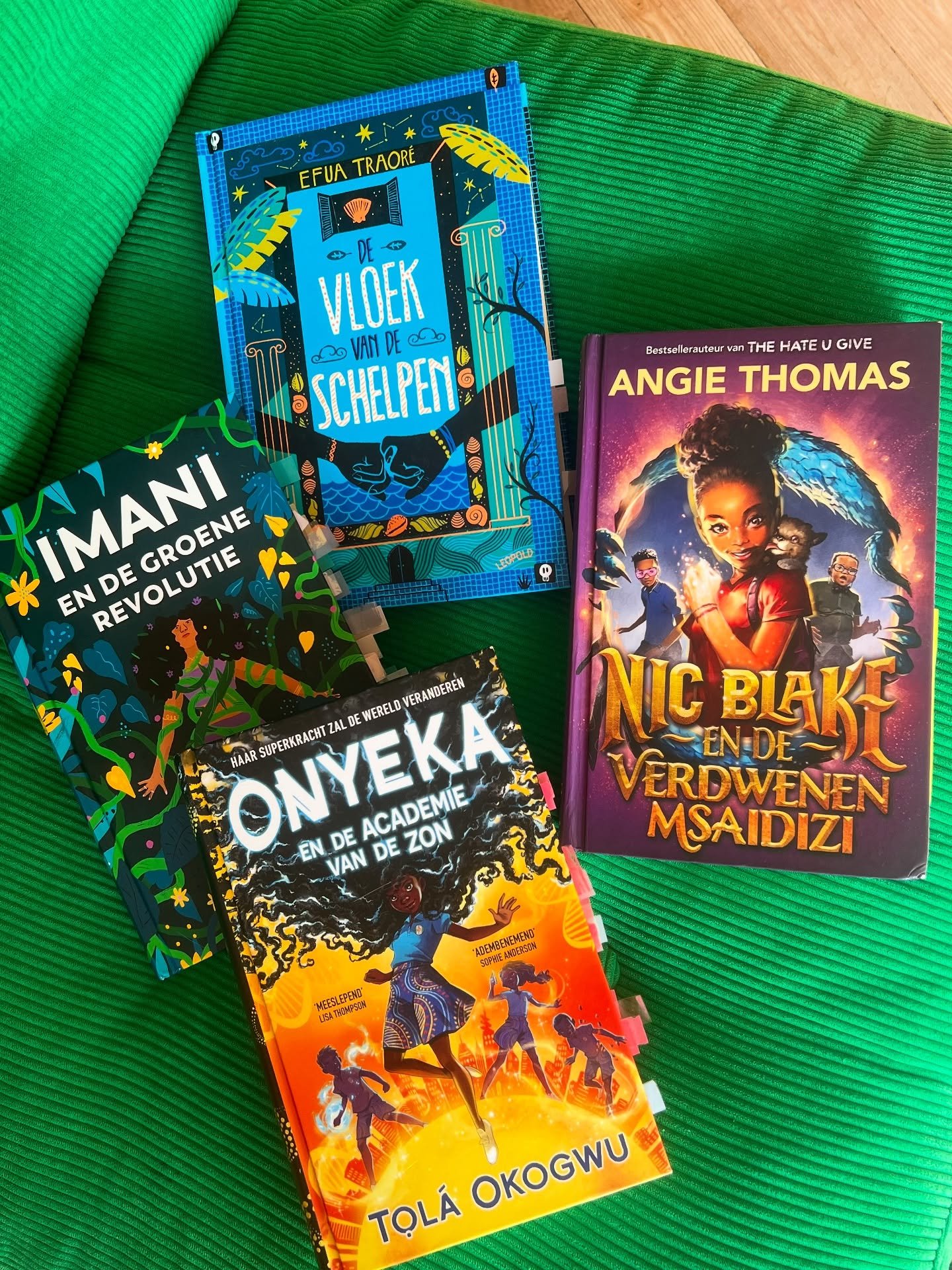 Black Girl Magic✨ Hiermee wordt vaak verwezen naar de kracht en het bijzondere talent van Zwarte meisjes om te stralen in een wereld die hen soms nog altijd onderdrukt. Maar een van mijn favoriete thema&rsquo;s is dat van &eacute;chte Black girl magi