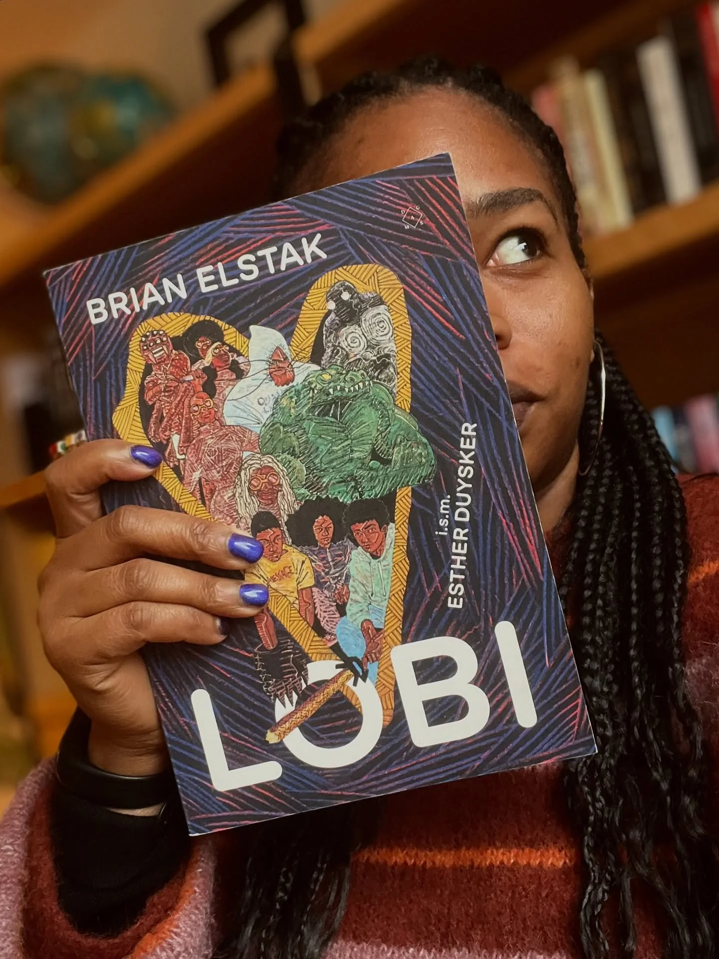 Op een dag als deze, waarop overal ter wereld de liefde wordt gevierd, wil ik een boek delen dat voor mij altijd zal voelen als een warme knuffel. 

Niet alleen vanwege de culturele verwijzingen die me aan thuis doen denken. Hoewel dat een grote rede