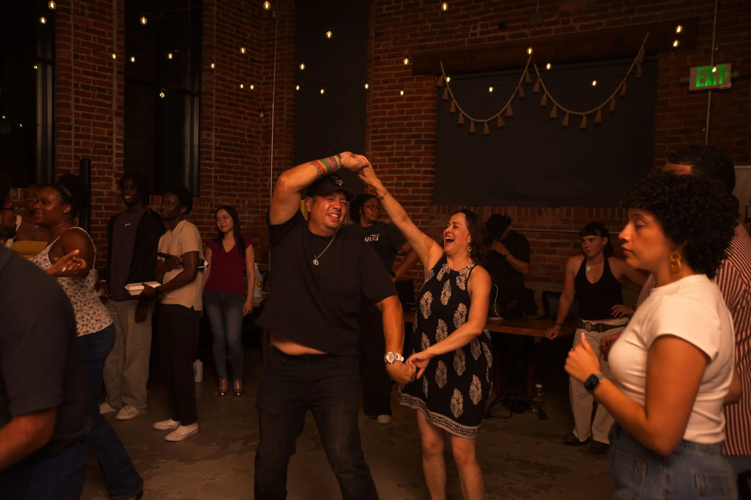 20 Couple Dancing.jpg