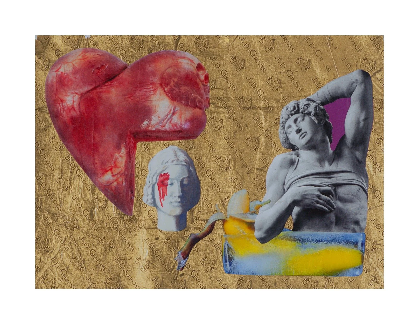 Une composition artistique avec un cœur humain en forme de cœur, une tête de sculpture féminine, une sculpture de femme faisant un geste avec une main sur la tête, et une fleur qui sort d'un bol rempli d'une substance jaune. Le fond est doré avec un 