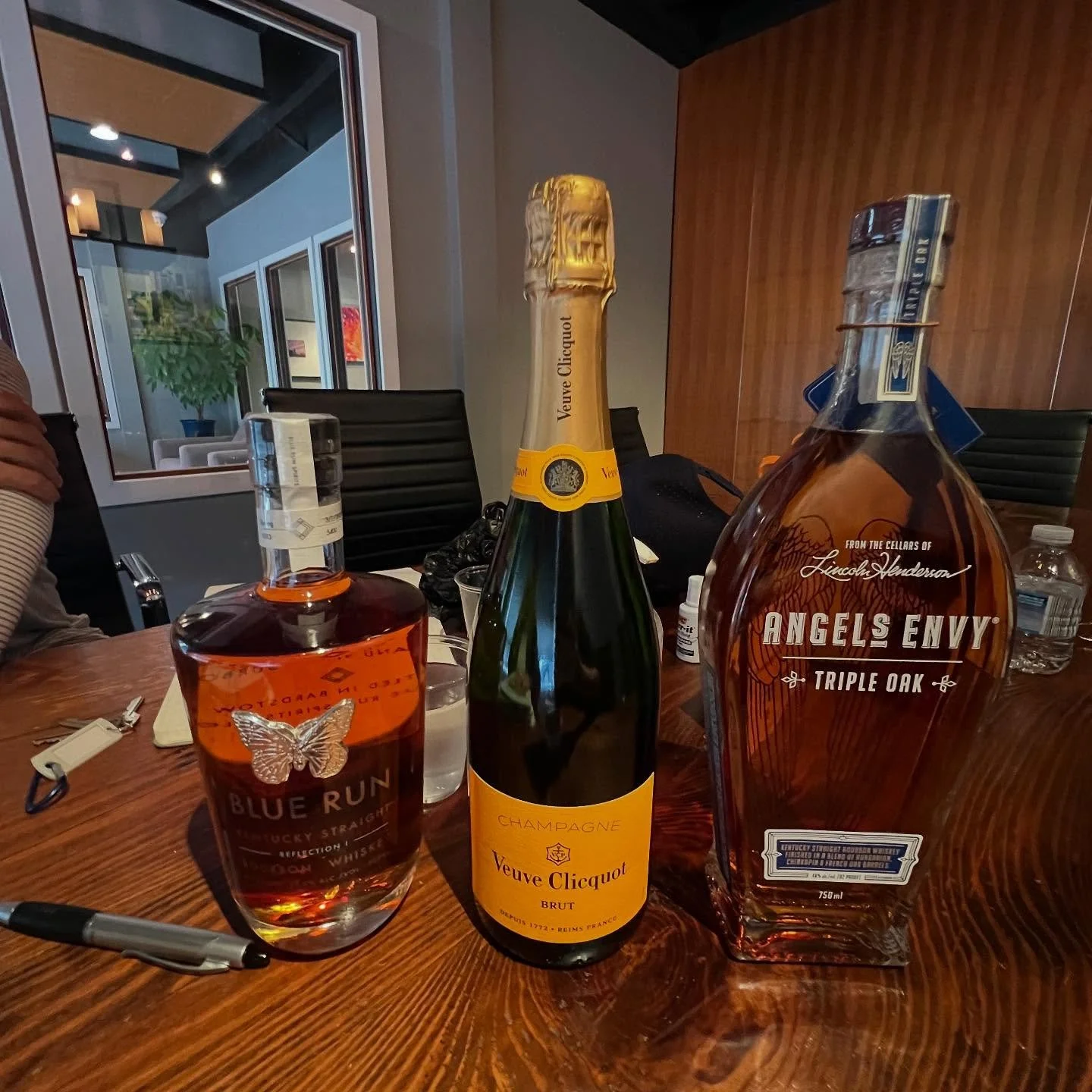 Closed on my buyer&rsquo;s investment property in a little less than two weeks 🙌 Thanks to the amazing team with Hannah Katz, Cross Country Mortgage and First Equity Title for helping us make it happen so quickly!
This one was the end of a long prop