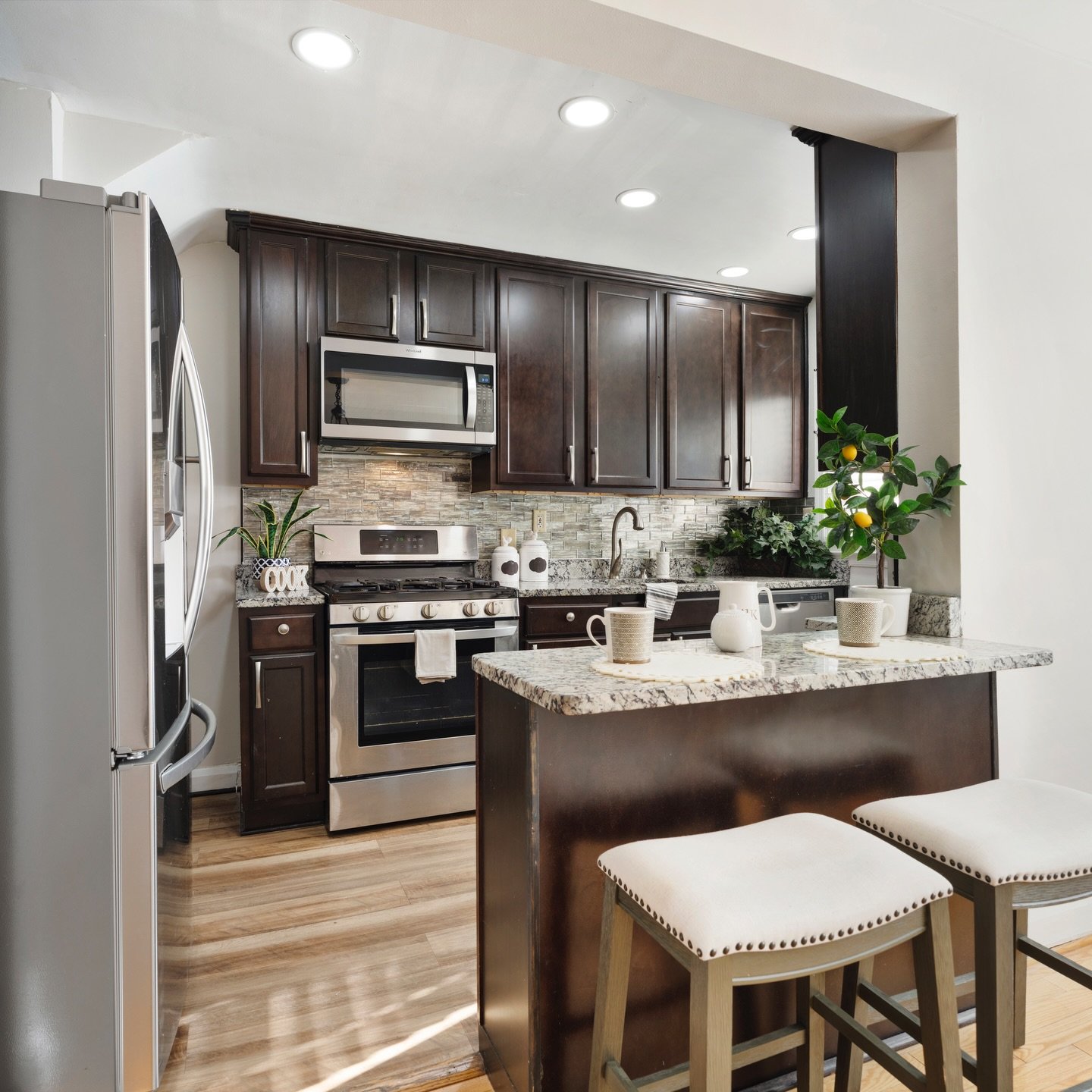 She's getting ready! 404 Grovethorn, Baltimore, MD 21220 - 😊 Looking for a 3 bed, 1.5 bath townhome in Middle River for $215k? See you next weekend!  Rachel Dooley
REALTOR&reg; - MRP
Mobile: 502.382.8615
Office: 410.823.0033
5950 Symphony Woods Colu