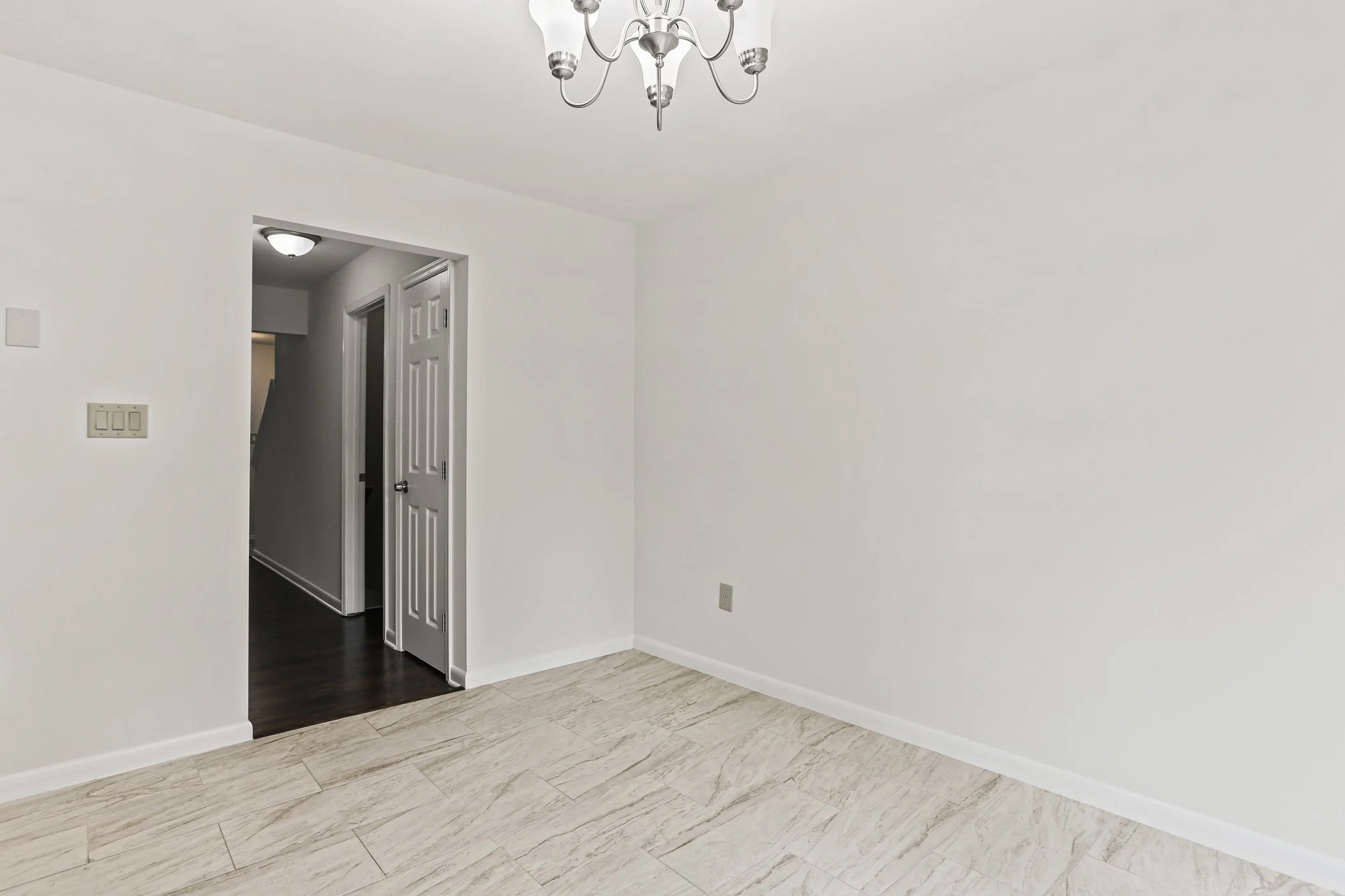 259 Green Fern Way_011.jpg