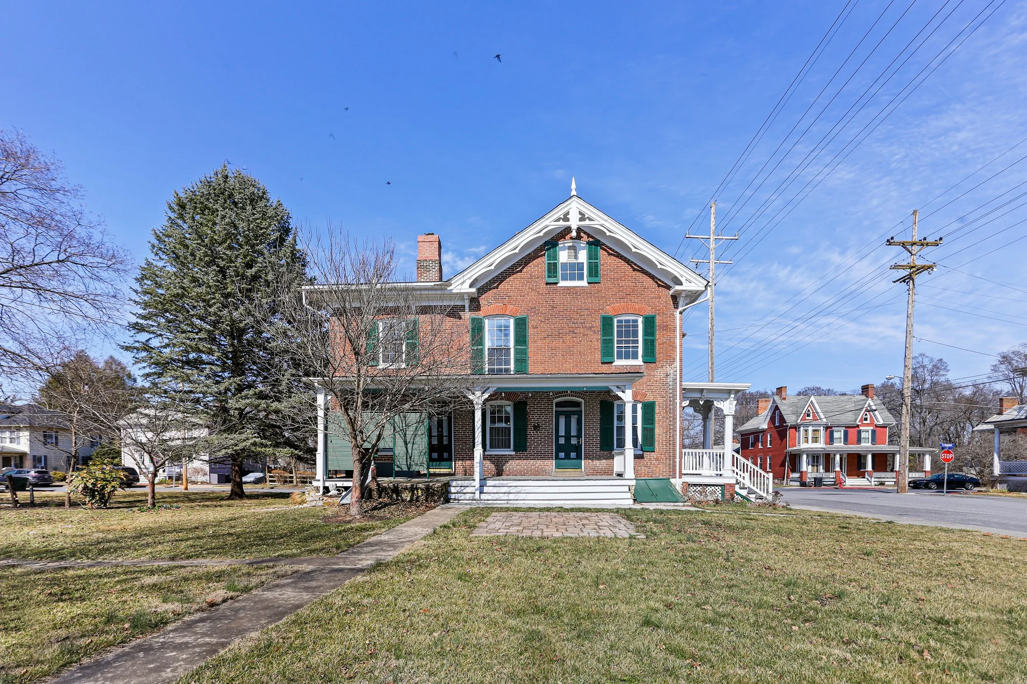 33 West Broadway Street_001.jpg