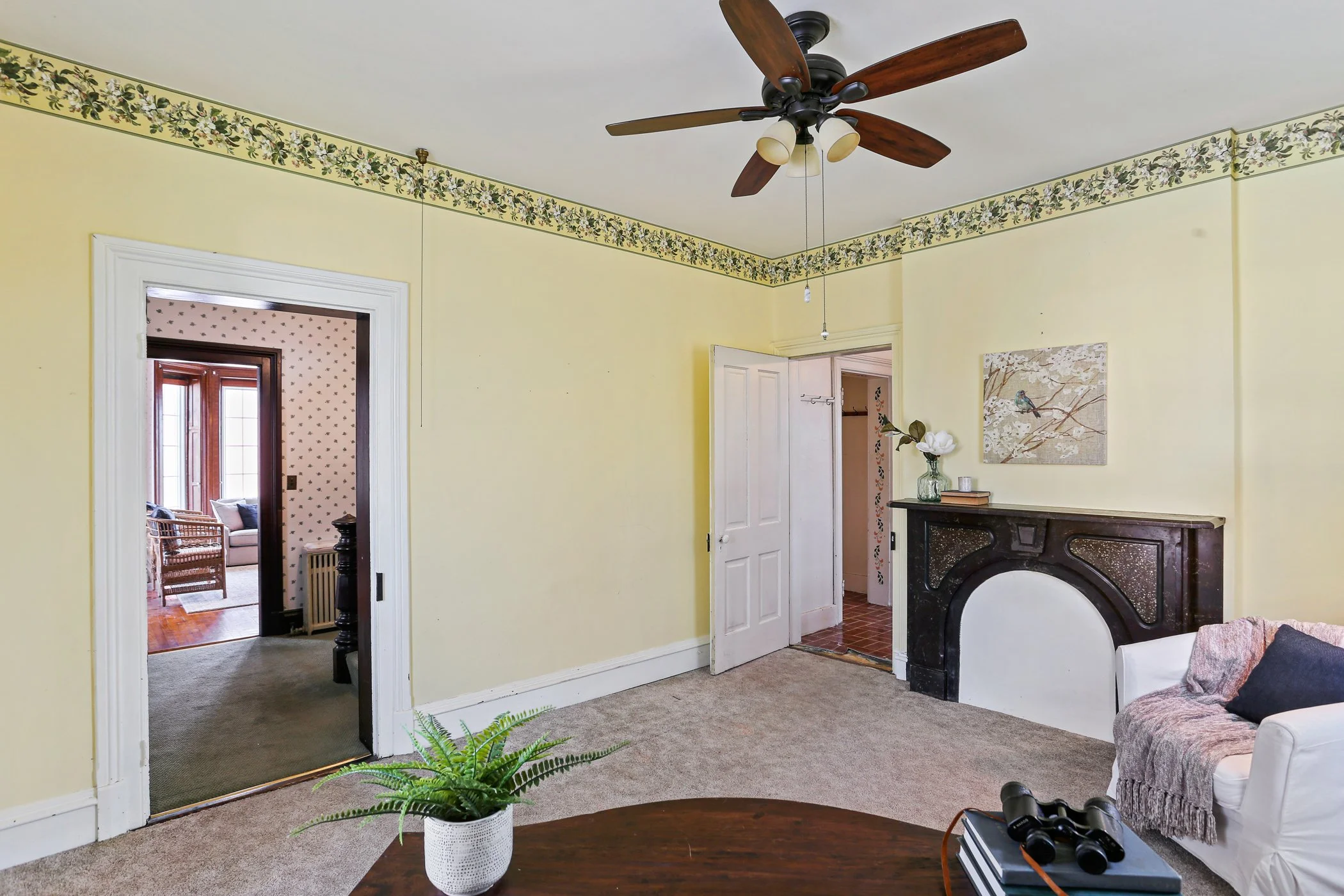 33 West Broadway Street_015.jpg