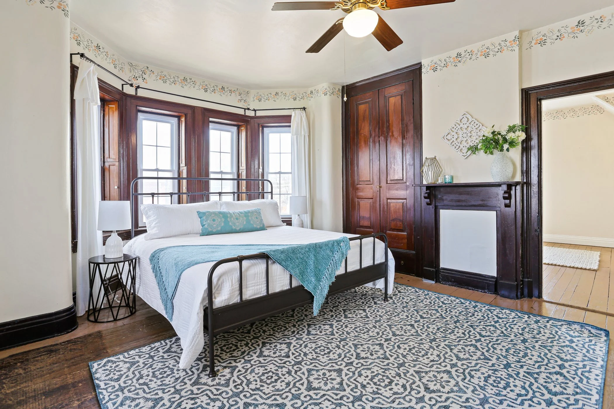 33 West Broadway Street_029.jpg