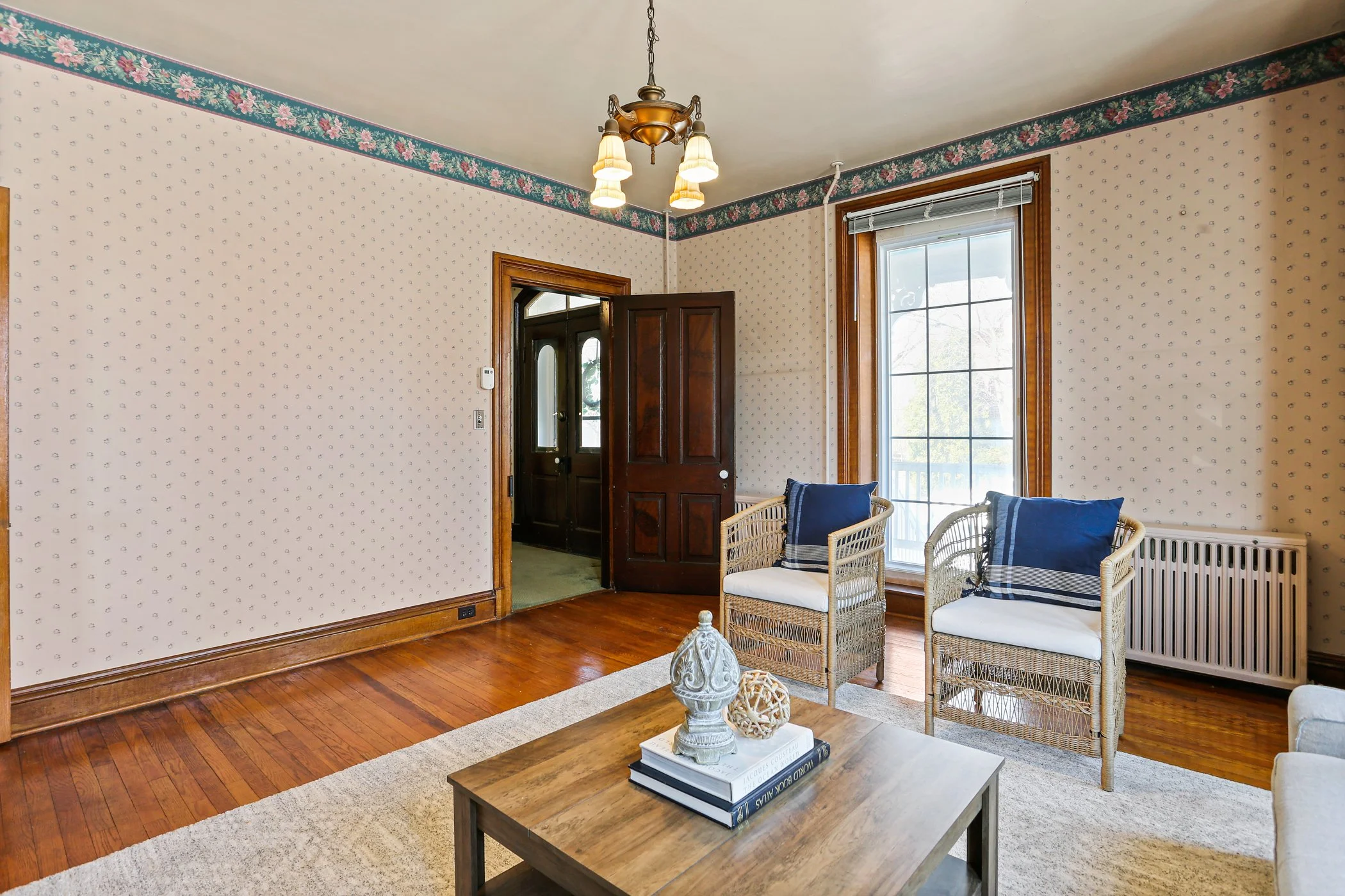 33 West Broadway Street_013.jpg