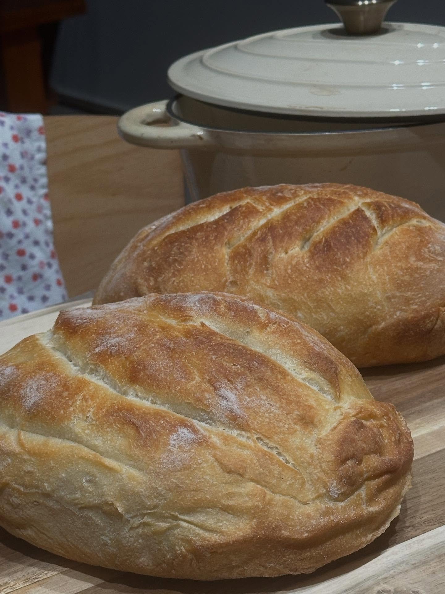 Monday, Monday!!! First of many Sourdough Bread baked today!! Smells so good 😊. Reach out (info in my Bio) and Reserve yours today!