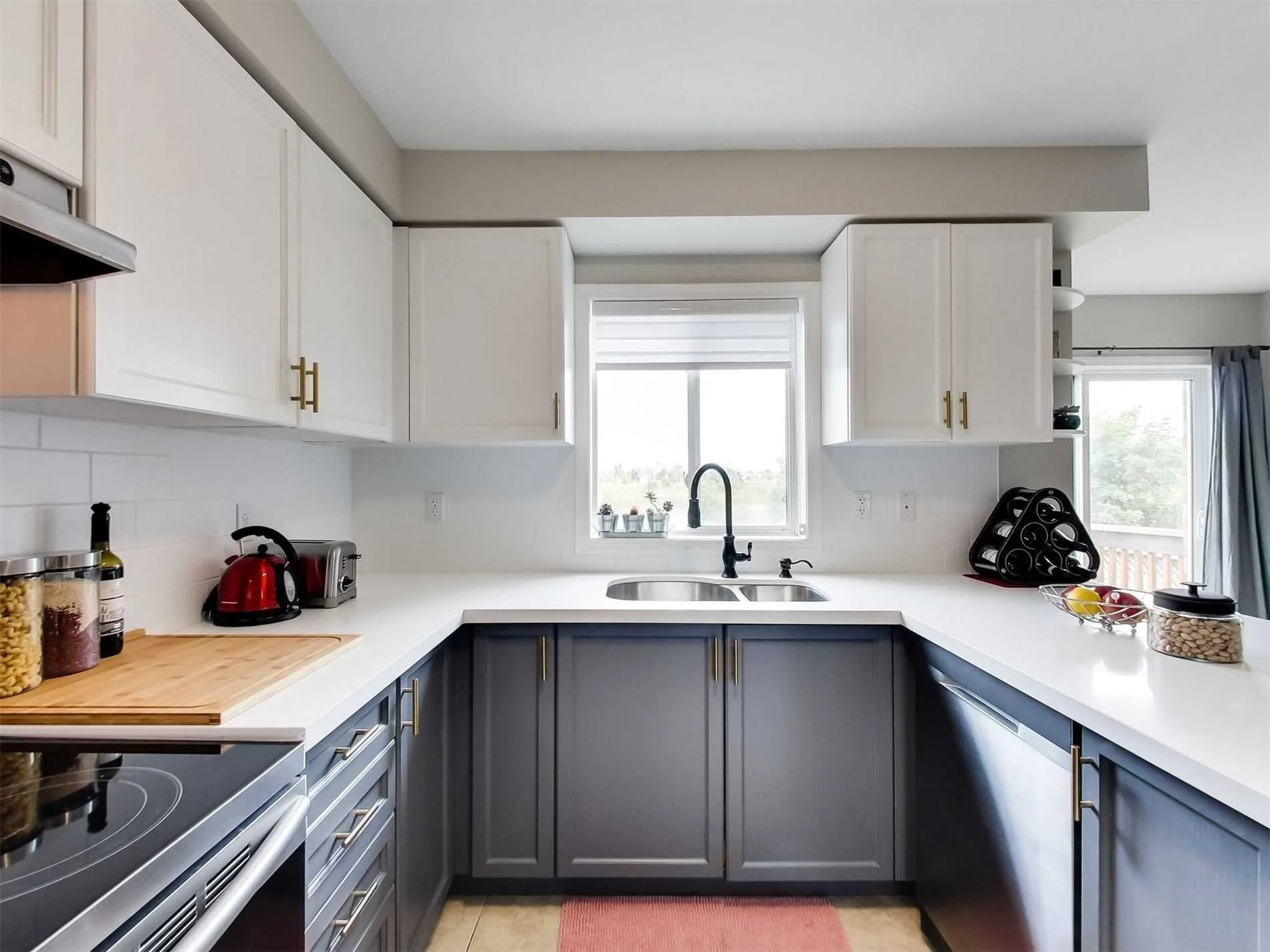363 Hobbs Crescent_4.jpg