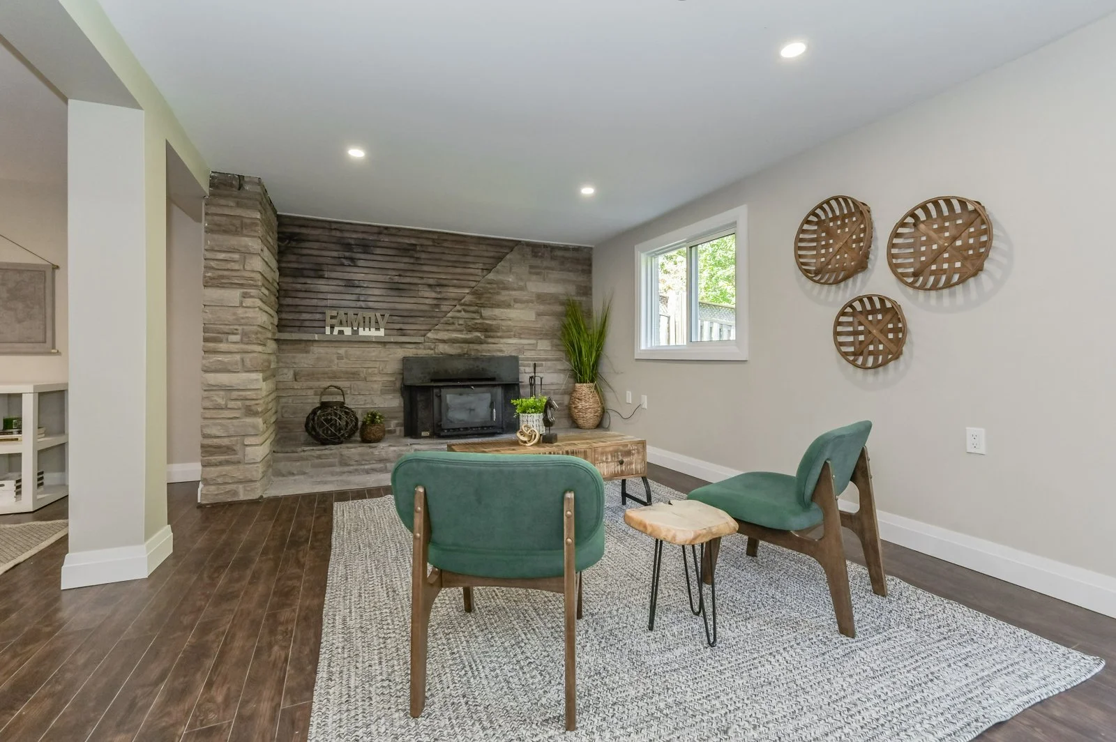 55 Brenda Boulevard_9.jpg