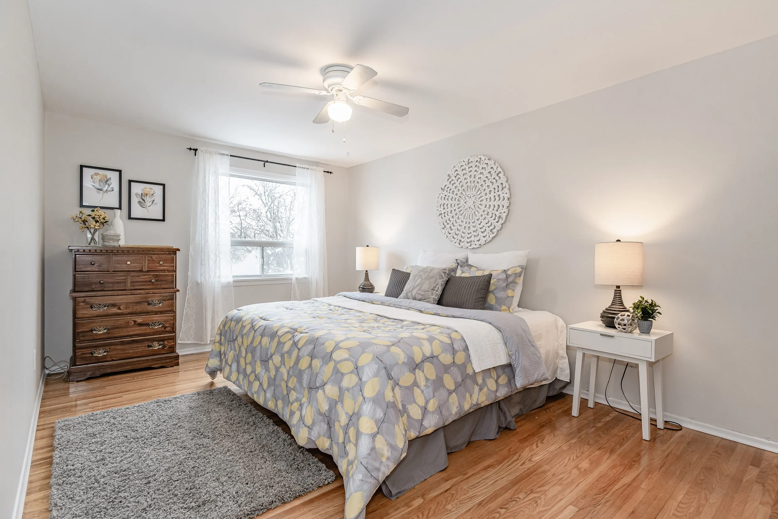 1736 Oberon Crescent_5.jpg