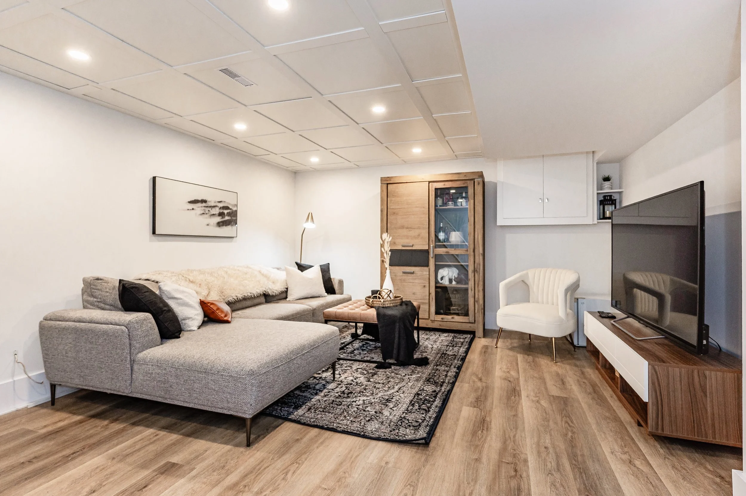 202 Riverplace_10.jpg