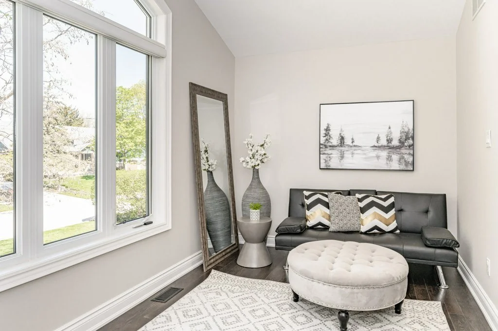 1302 Hillview Cres_19.jpg
