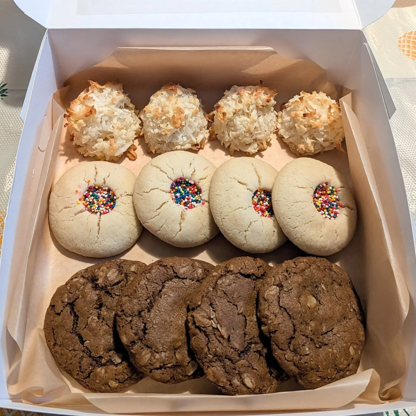 Some of our recent orders. See our full menu, link in bio.

#nycbakery #cookies #minicakes #boricua #newyorican #galletas #flamboyanbx