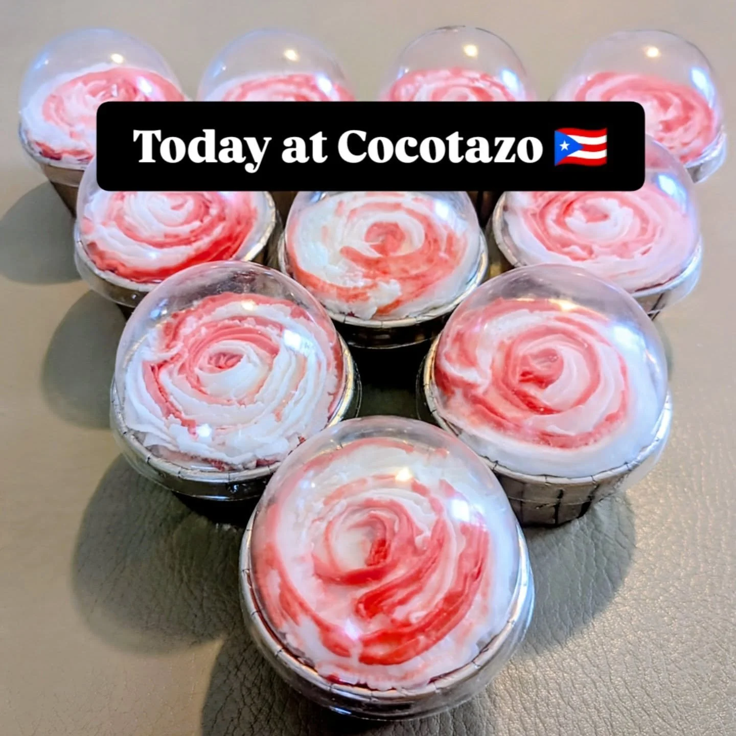 For my friends craving that bizcocho mojadito hit, these little cuties are available @cocotazocateringllc  in La Marqueta today  Saturday 9/20.
#nycbakery #nyccakes #boricua #bizcochomojadito #flamboyanbx