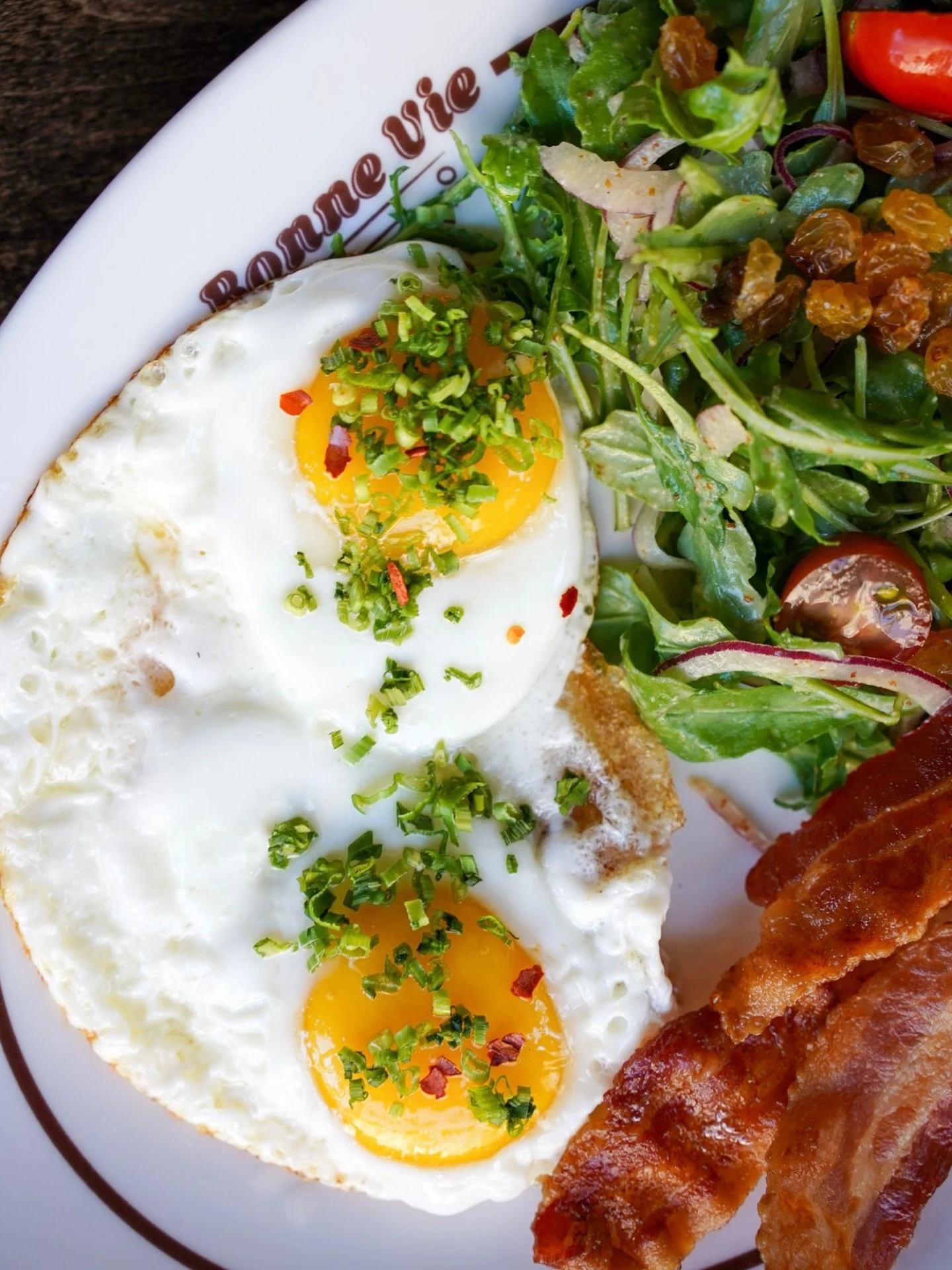 Breakfast that means business. Eggs, bacon or prosciutto, fries, and garden greens. 🍳🥓

See you at @bonneviedc. 📍
