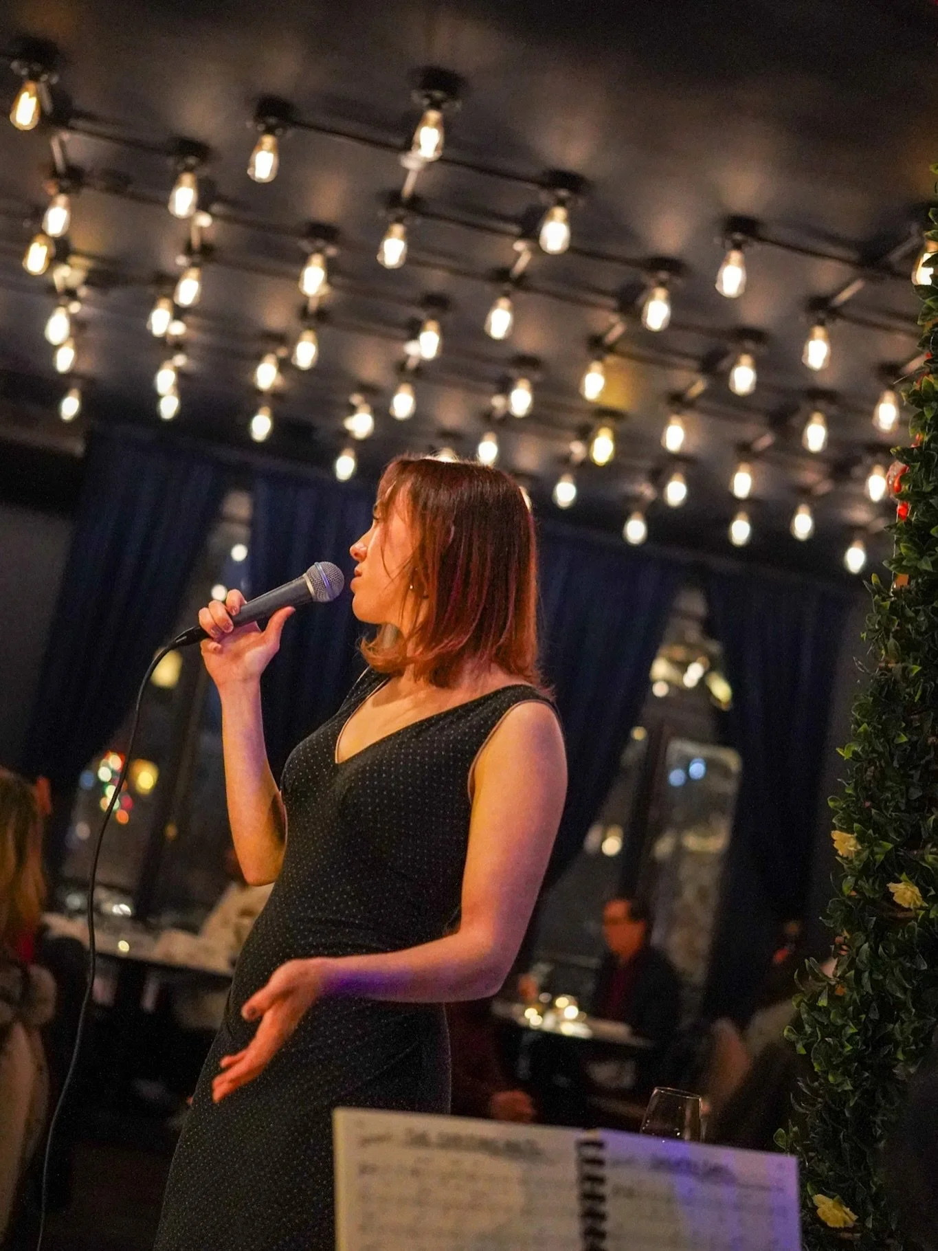 Winter Blues &amp; Jazz Nights every Thursday at @bonneviedc. ❄️🎷

Live jazz. Candlelit tables. $10 martinis. 🍸

A reason to linger a little longer, sip something classic, and ease into the weekend. 

Book at the 🔗 in bio.