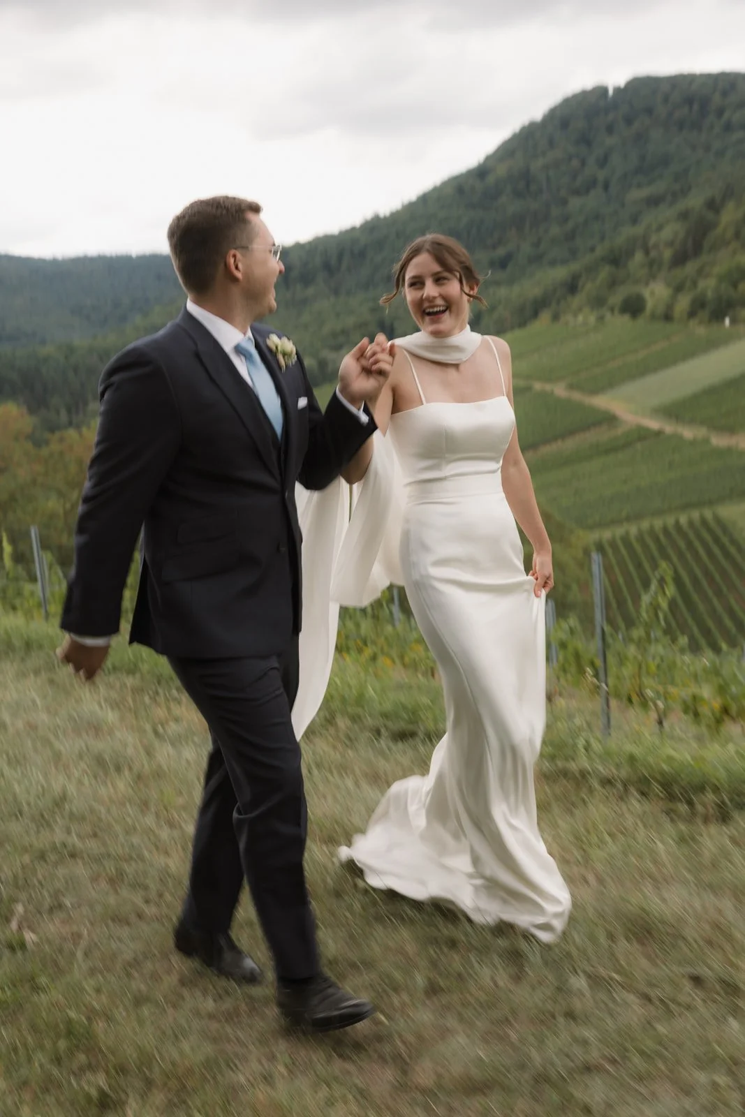 Weingut Dr. Wehrheim Landau in der Pfalz Brautpaar Hochzeit Oana Balan @oanasphoto My Bridal Boutique Heidelberg