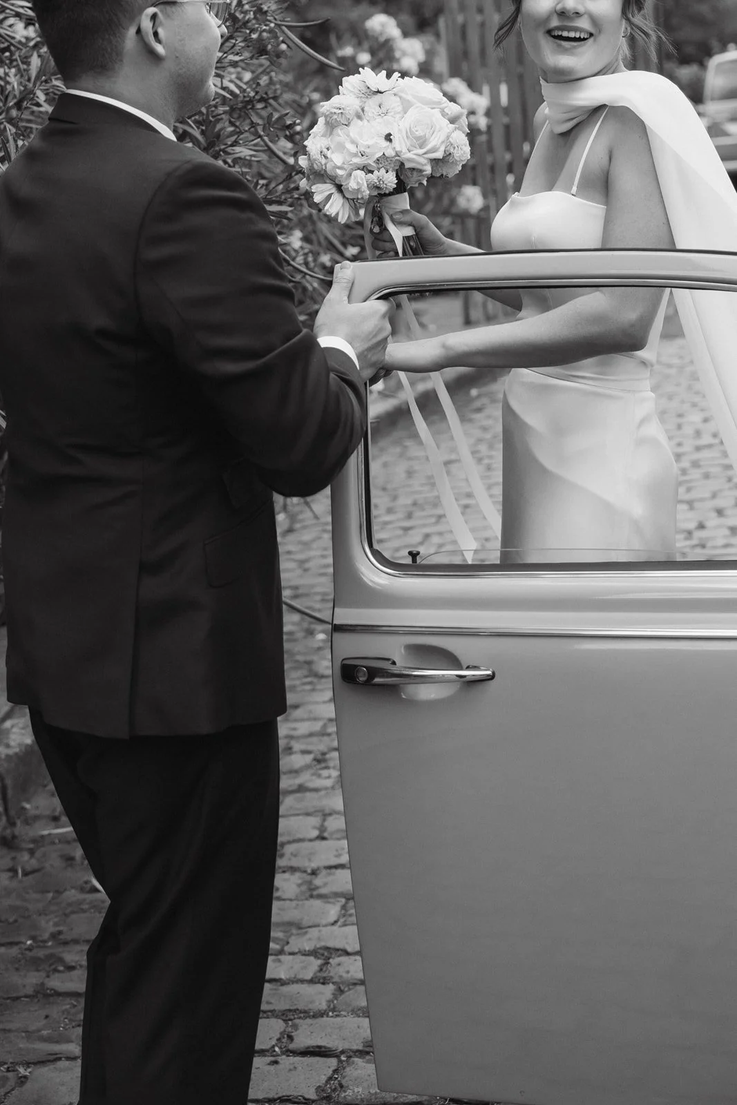 Weingut Dr. Wehrheim Landau in der Pfalz Brautpaar Hochzeit Oana Balan @oanasphoto