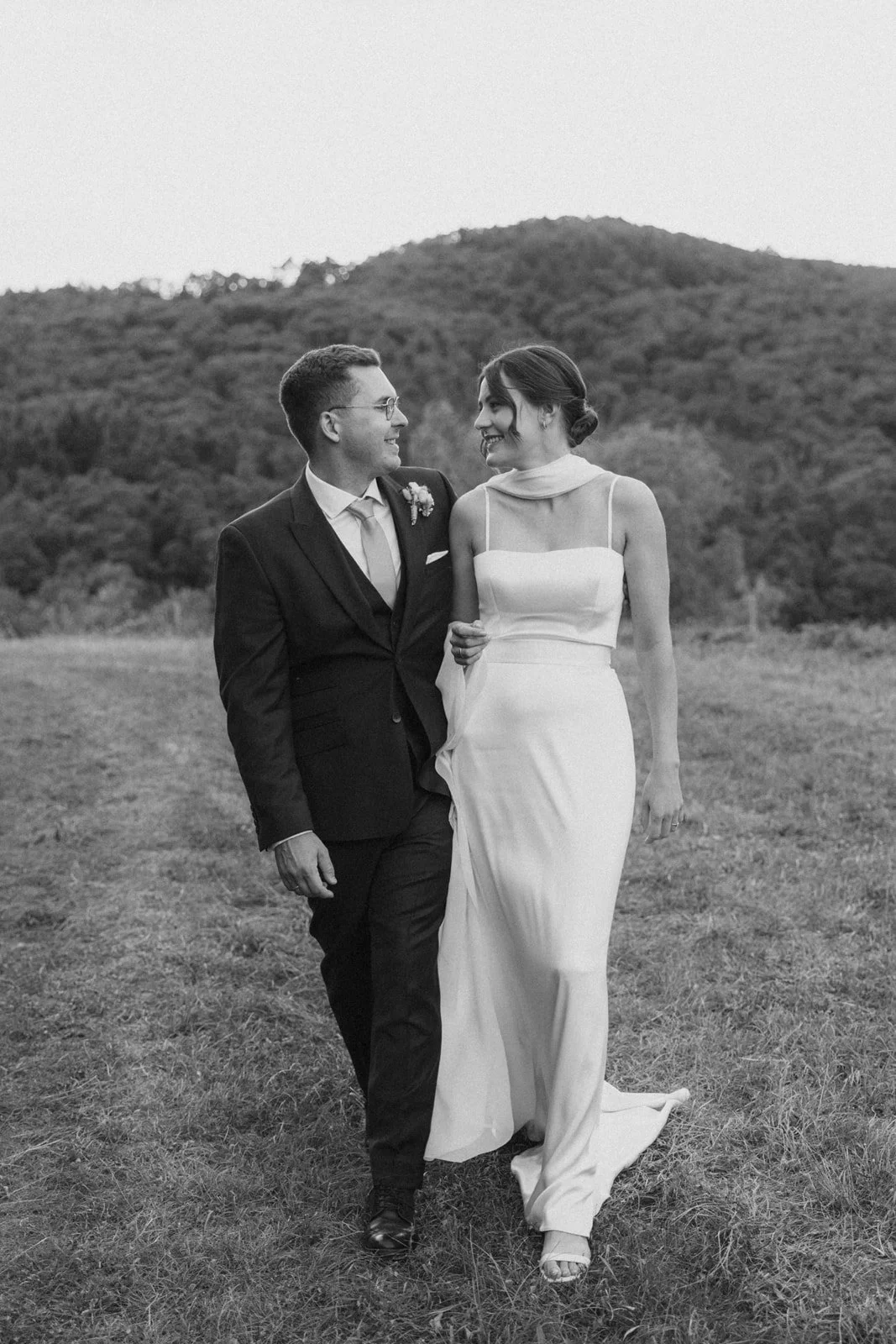 Weingut Dr. Wehrheim Landau in der Pfalz Brautpaar Hochzeit Oana Balan @oanasphoto My Bridal Boutique Heidelberg