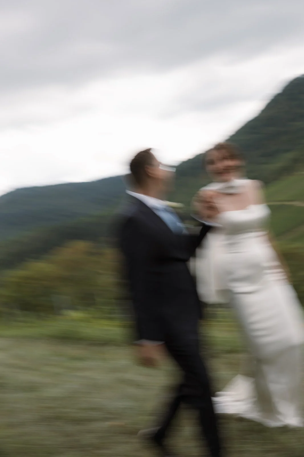 Weingut Dr. Wehrheim Landau in der Pfalz Brautpaar Hochzeit Oana Balan @oanasphoto My Bridal Boutique Heidelberg