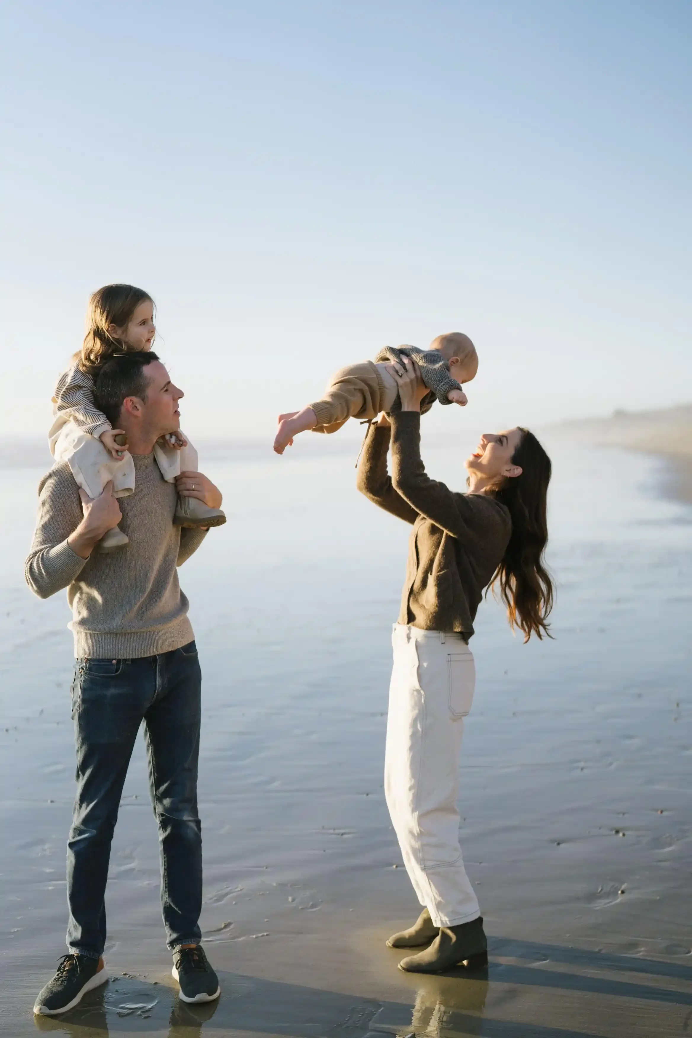Best Beaches for Family Photos in Laguna Beach, Newport &amp; Crystal Cove | Jessica Haderlie Photography