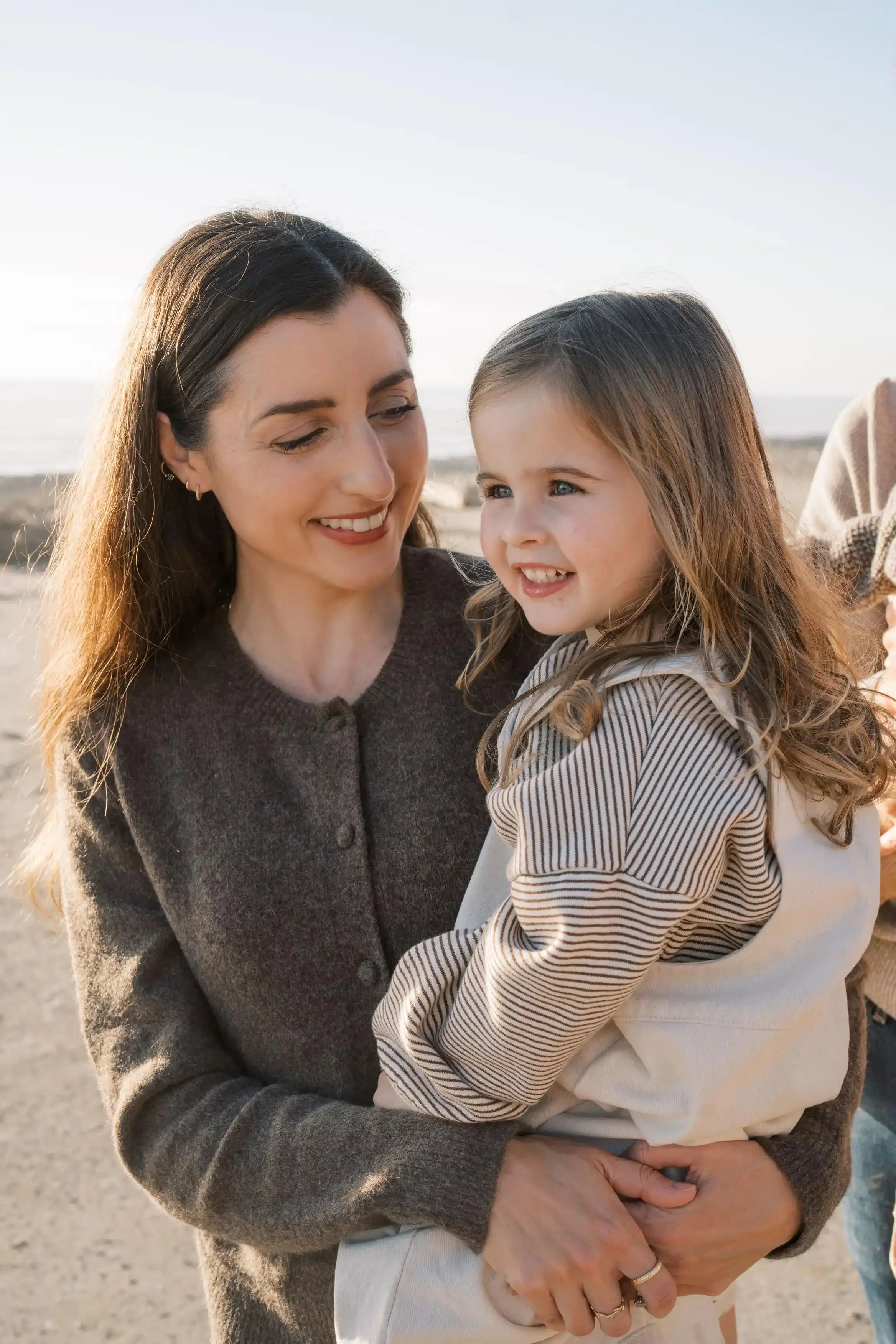 crystal-cove-family-photos-orange-county-coast.jpg1.webp