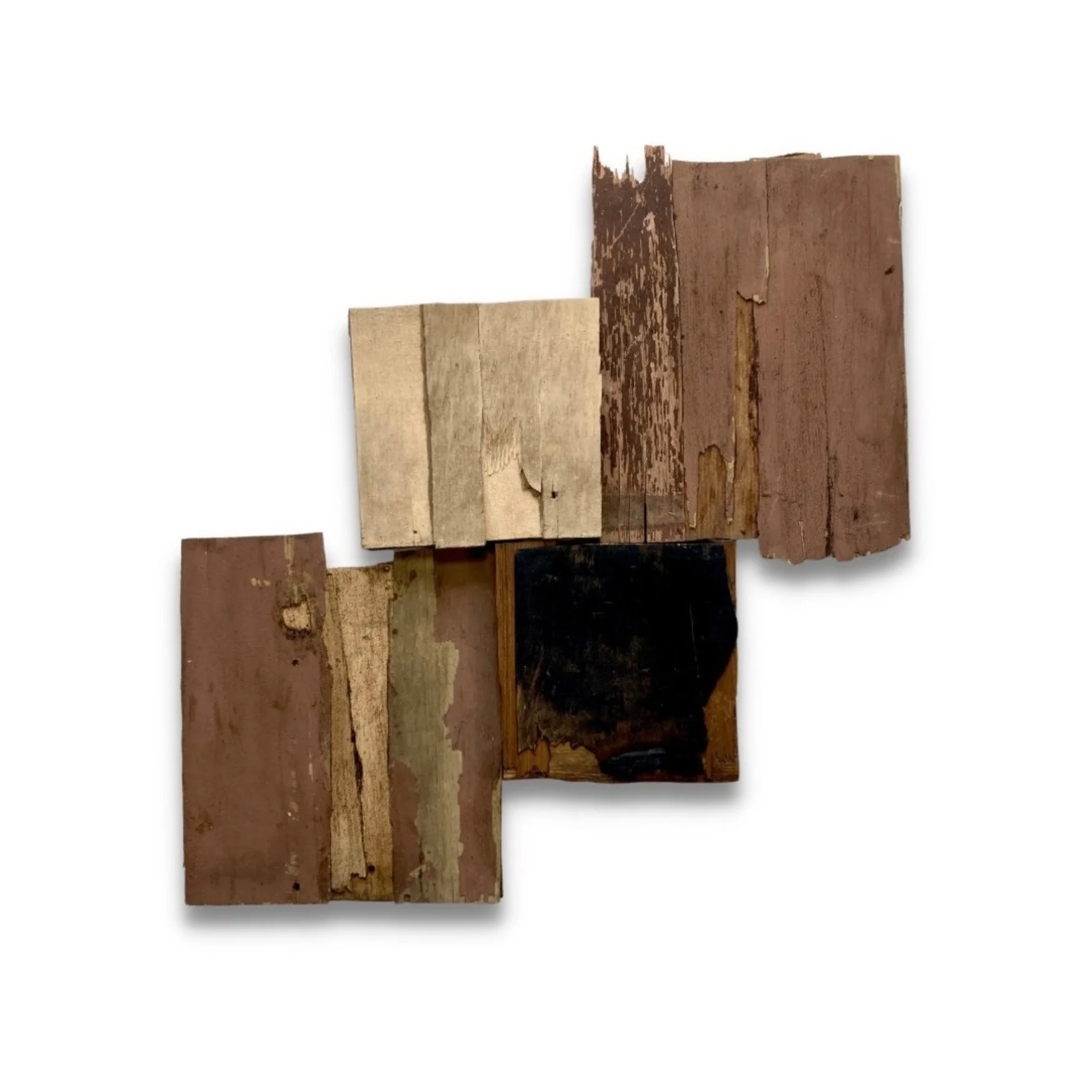 Sin título, 2022, Ensamblaje, maderas encontradas, dimensiones variables